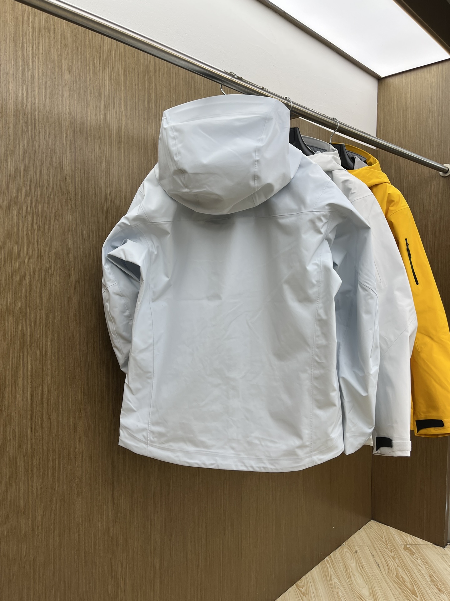 秋冬 Arc 阿尔法 Sv七代 面料升级顶级。顶配 拉链和面料拼接处是平整的。-面料采用原厂防水n100