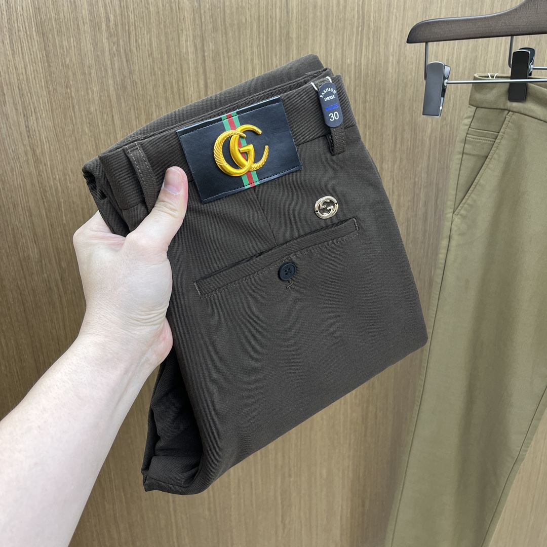 NO:525656,Autumn and Winter Guc 1955ss autumn and winter new products, available on the official website simultaneously, men's high-end business casual trousers, high-end imported fabric, with elasticity, silicone letter pressing on the back, five combinations, that is, classic and fashionable, combined tailor, the upper body effect is unrestrained, comfortable and breathable fax number 30-3837,,gucci,alexander wang19860909秋冬 Guc 1955ss秋冬新品,官网同步有售,男士高端商务休闲西裤,高端进口面料,带弹力,后面采用硅胶字母压胶,五搭配,即经典又时尚,合体裁缝,上身效果无约束感 ,舒适透气fax 码数30-3837,,gucci,alexander wang,Men's clothing