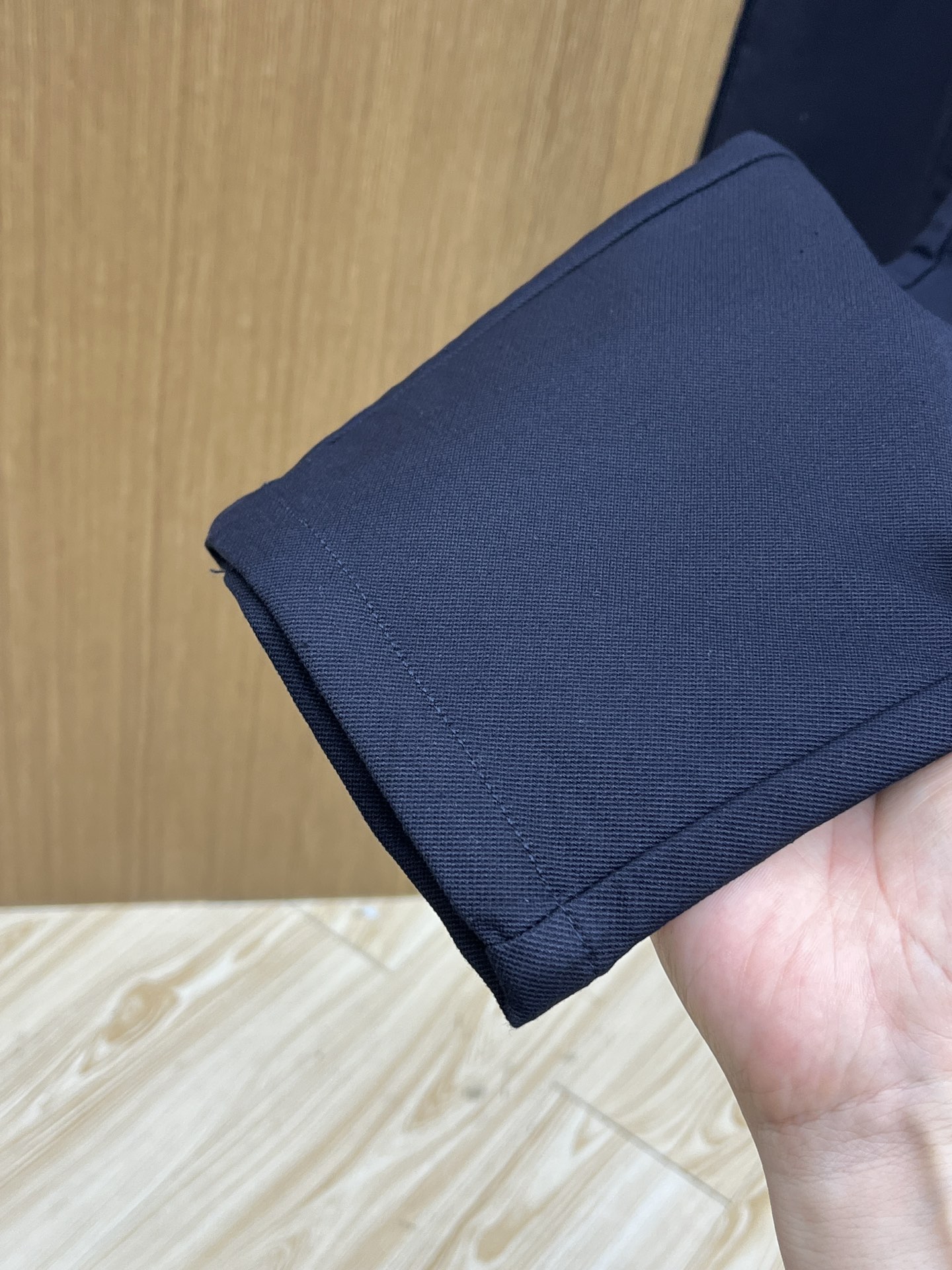 秋冬 Guc 🔥🔥ss秋冬新品，官网同步有售，男士高端商务休闲西裤，高端进口面料，带弹力，后面采用硅胶字