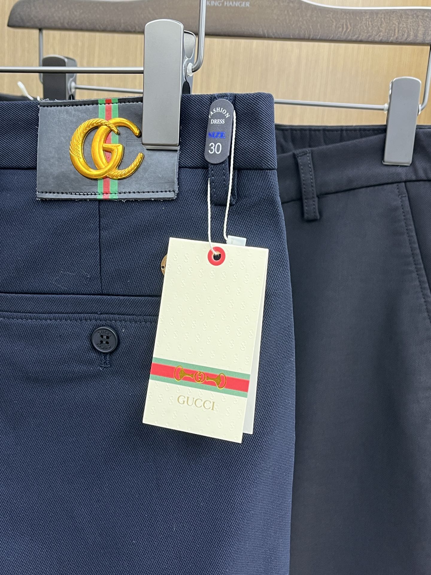 秋冬 Guc 🔥🔥ss秋冬新品，官网同步有售，男士高端商务休闲西裤，高端进口面料，带弹力，后面采用硅胶字