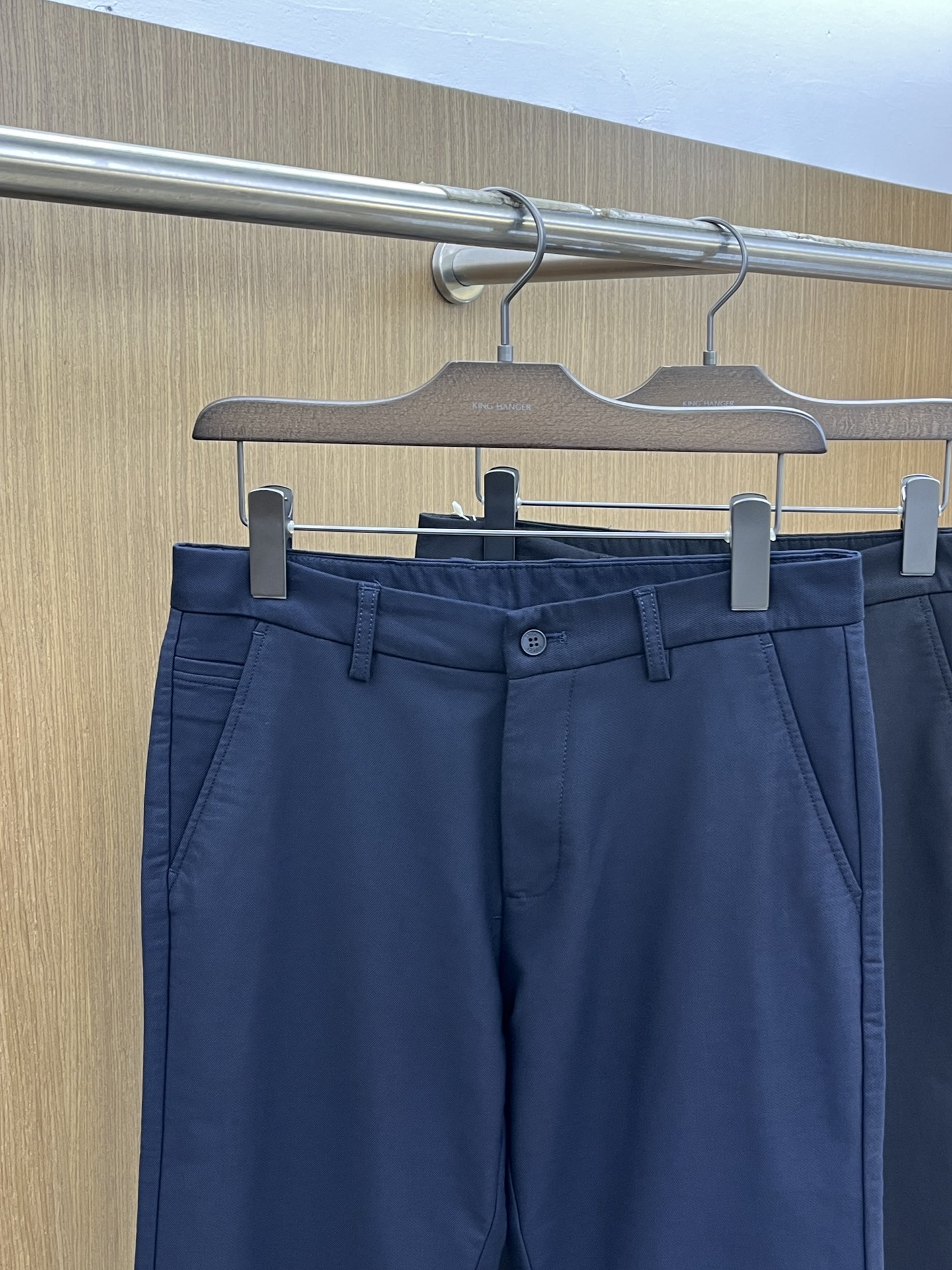 秋冬 Guc 🔥🔥ss秋冬新品，官网同步有售，男士高端商务休闲西裤，高端进口面料，带弹力，后面采用硅胶字