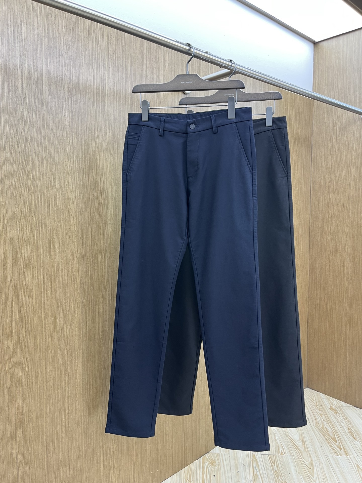 秋冬 Guc 🔥🔥ss秋冬新品，官网同步有售，男士高端商务休闲西裤，高端进口面料，带弹力，后面采用硅胶字