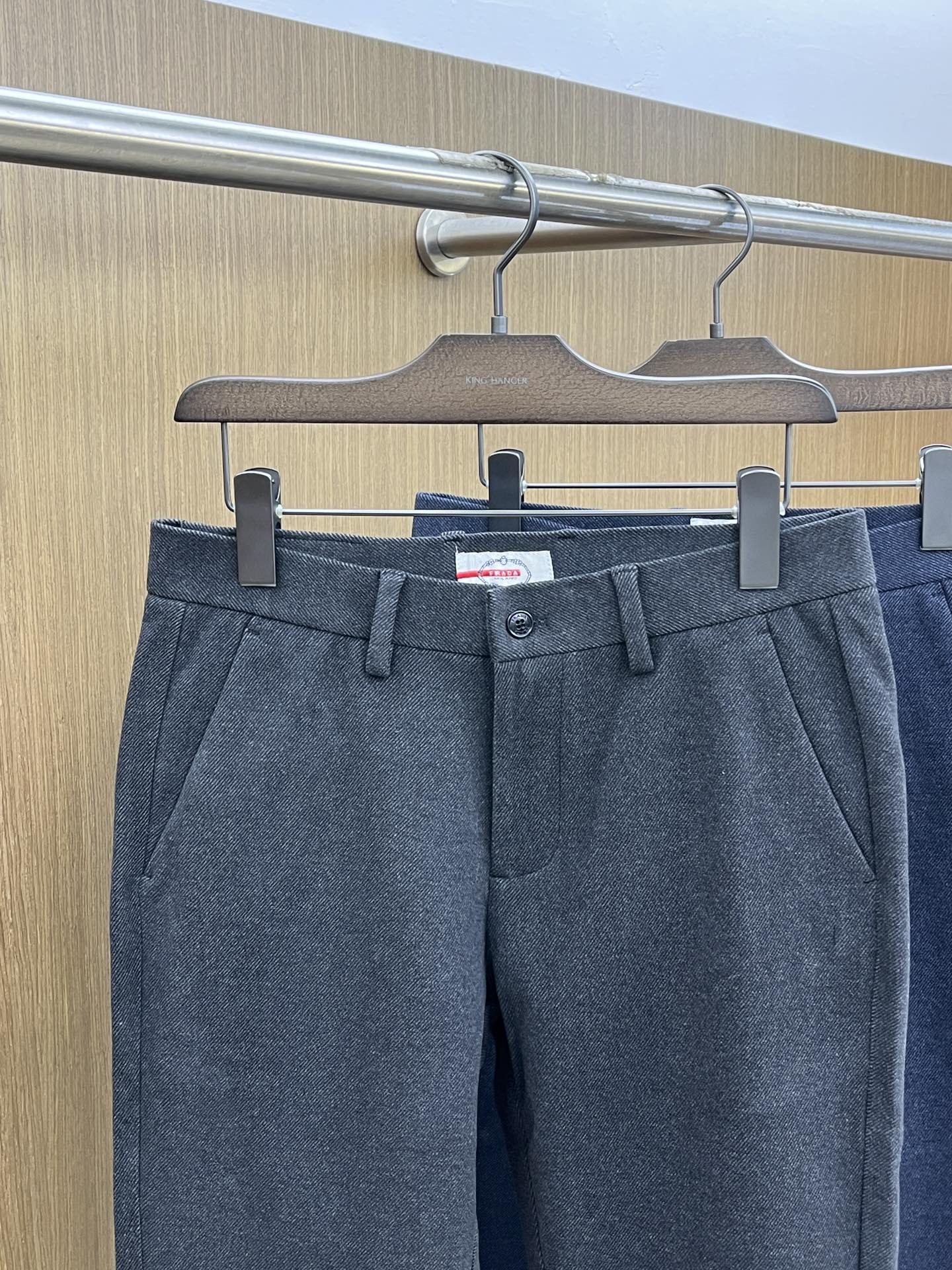 秋冬 PD 🔥🔥ss秋冬新品，官网同步有售，男士高端商务休闲西裤，高端进口面料，带弹力，后面采用硅胶字母