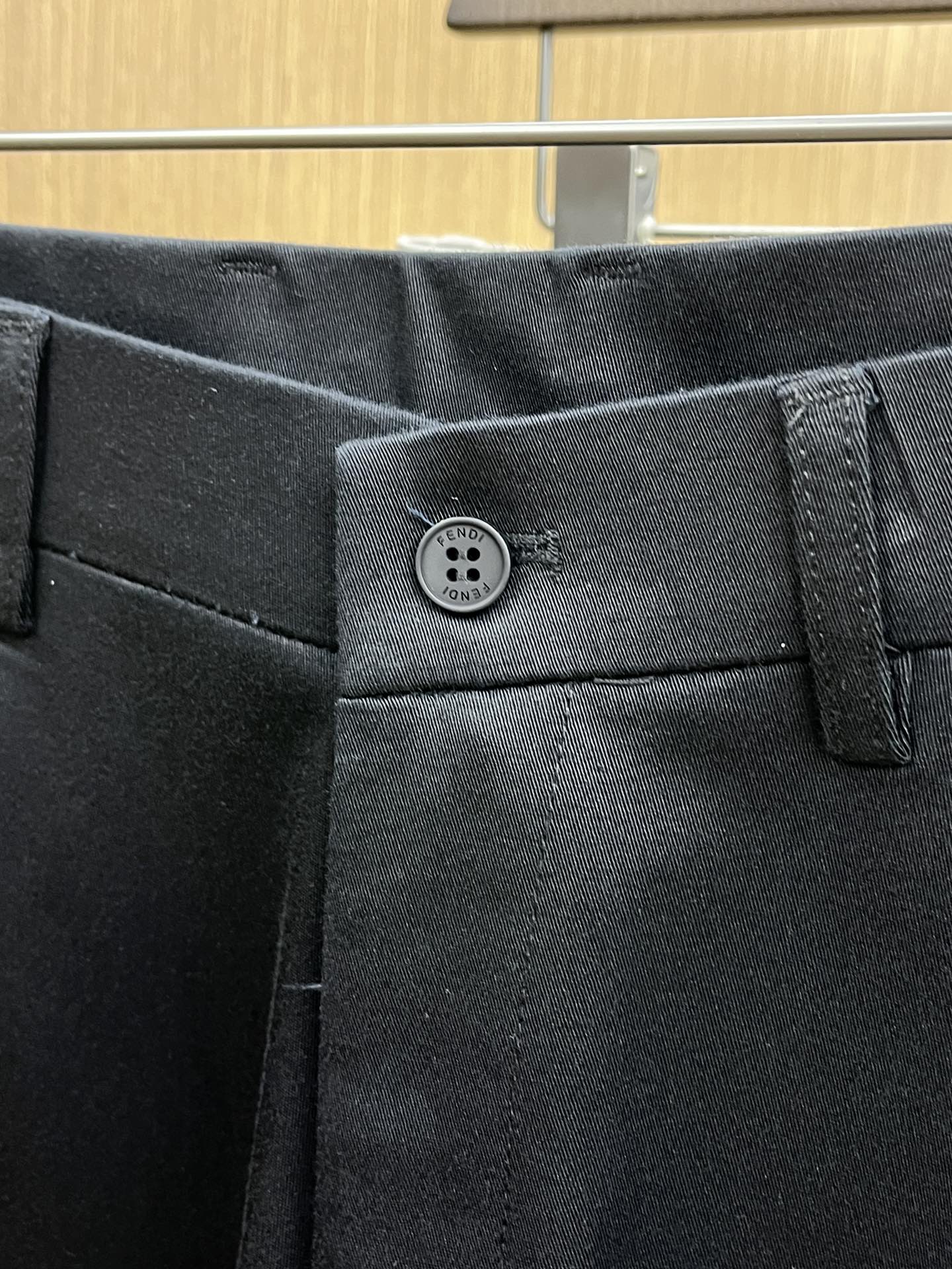 秋冬 FD 🔥🔥ss秋冬新品，官网同步有售，男士高端商务休闲西裤，高端进口面料，带弹力，后面采用硅胶字母