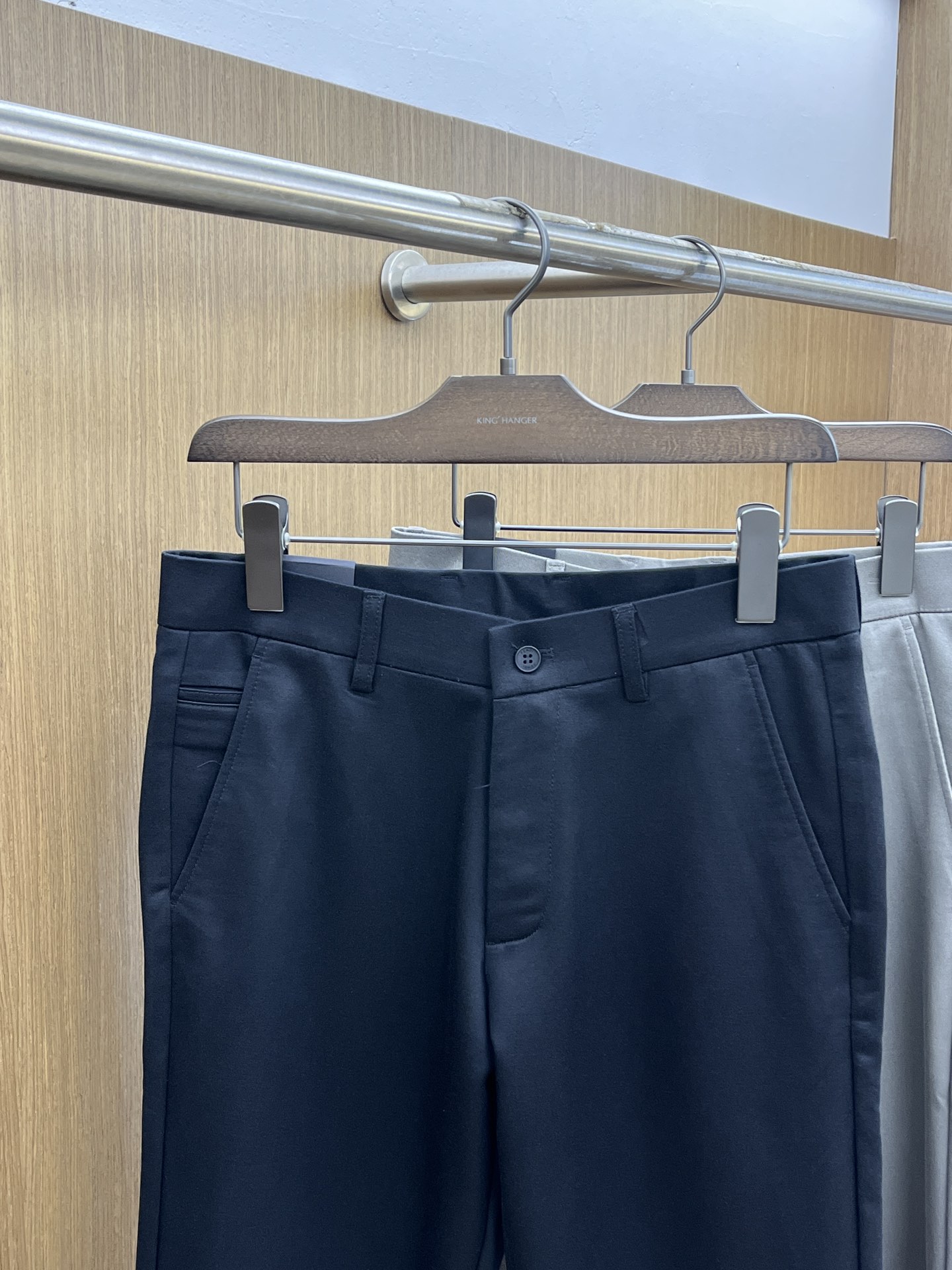 秋冬 FD 🔥🔥ss秋冬新品，官网同步有售，男士高端商务休闲西裤，高端进口面料，带弹力，后面采用硅胶字母