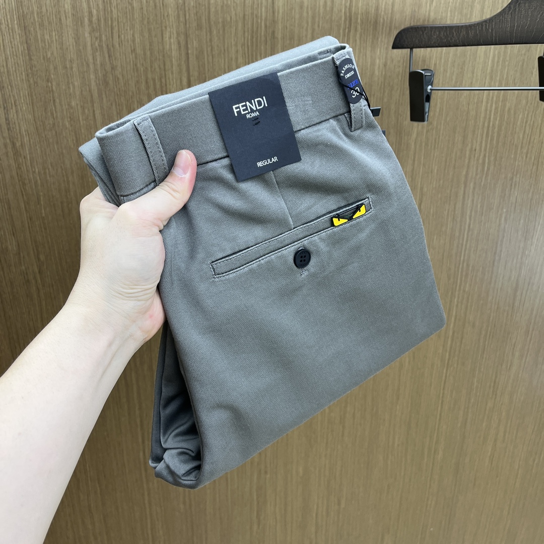 NO:525664,Autumn and Winter FD 1955ss Autumn and Winter new products, available simultaneously on the official website, men's high-end business casual trousers, high-end imported fabric, with elasticity, silicone letter pressing on the back, five combinations, namely classic and fashionable, combined tailor, unrestrained upper body effect, comfortable and breathable fax number 30-3837,,alexander wang19860909秋冬 FD 1955ss秋冬新品,官网同步有售,男士高端商务休闲西裤,高端进口面料,带弹力,后面采用硅胶字母压胶,五搭配,即经典又时尚,合体裁缝,上身效果无约束感 ,舒适透气fax 码数30-3837,,alexander wang,Men's clothing