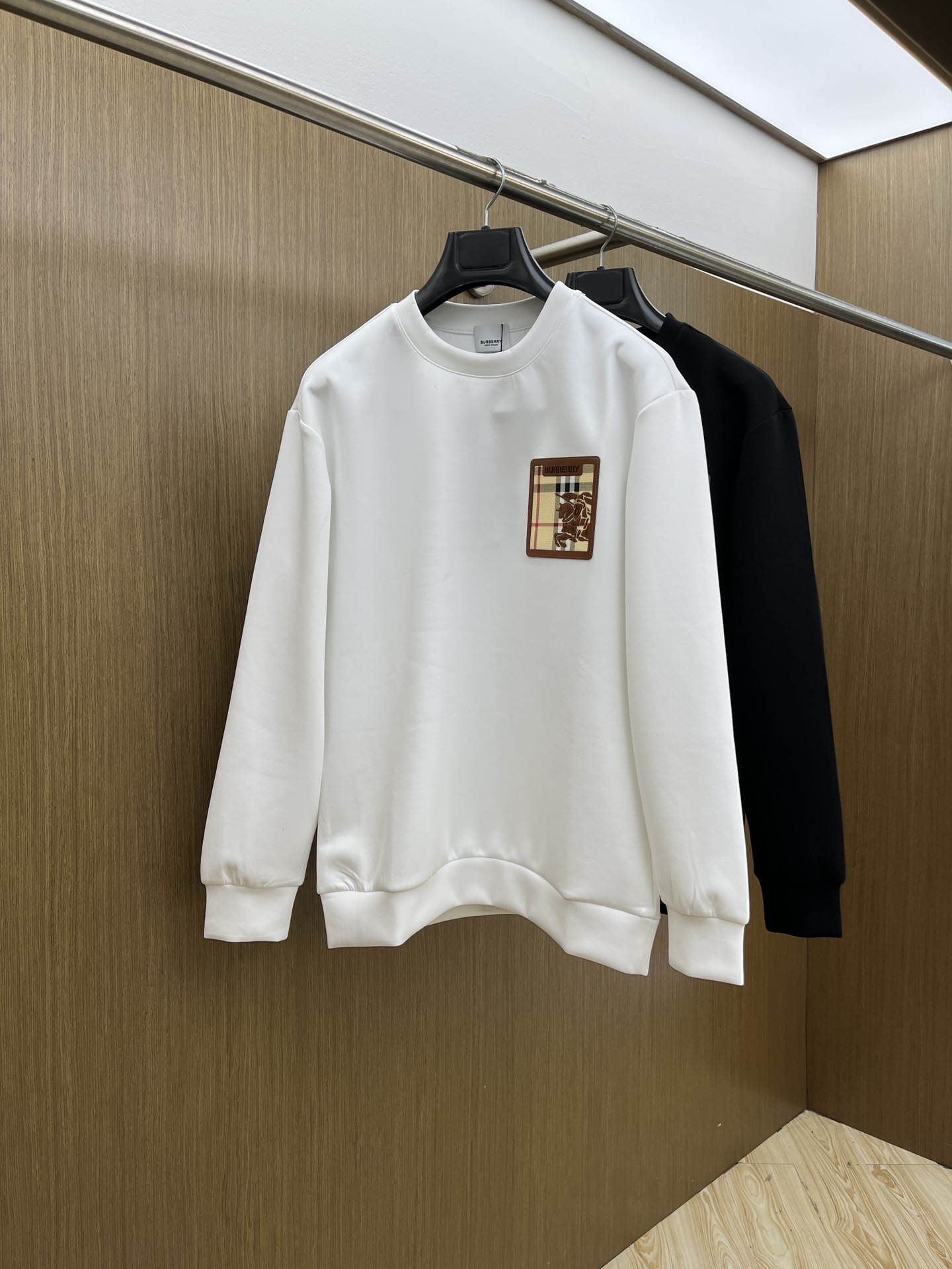 NO:525655,Autumn and Winter BBR FW autumn and Winter new printed round neck terry sweatshirts are made of high-end brand fabric 380 grams terry high gram weight Exclusive customized customer supply High-end quality same style for men and women Official website details Brand logo design Complete three standards Differentiate market currency fyl random comparison Size XS-L Order to report height and weight, hoodie, sweatshirts, alexander wang19860909秋冬 BBR FW秋冬新款印花圆领毛圈卫衣 采用高端大牌面料380克毛圈高克重 独家定制客供 品质高端 男女同款 官网细节 品牌logo设计 三标齐全 区别市场通货 fyl随意对比 尺码XS-L 下单报身高体重,,hoodie,sweatshirts,alexander wang,Men's clothing