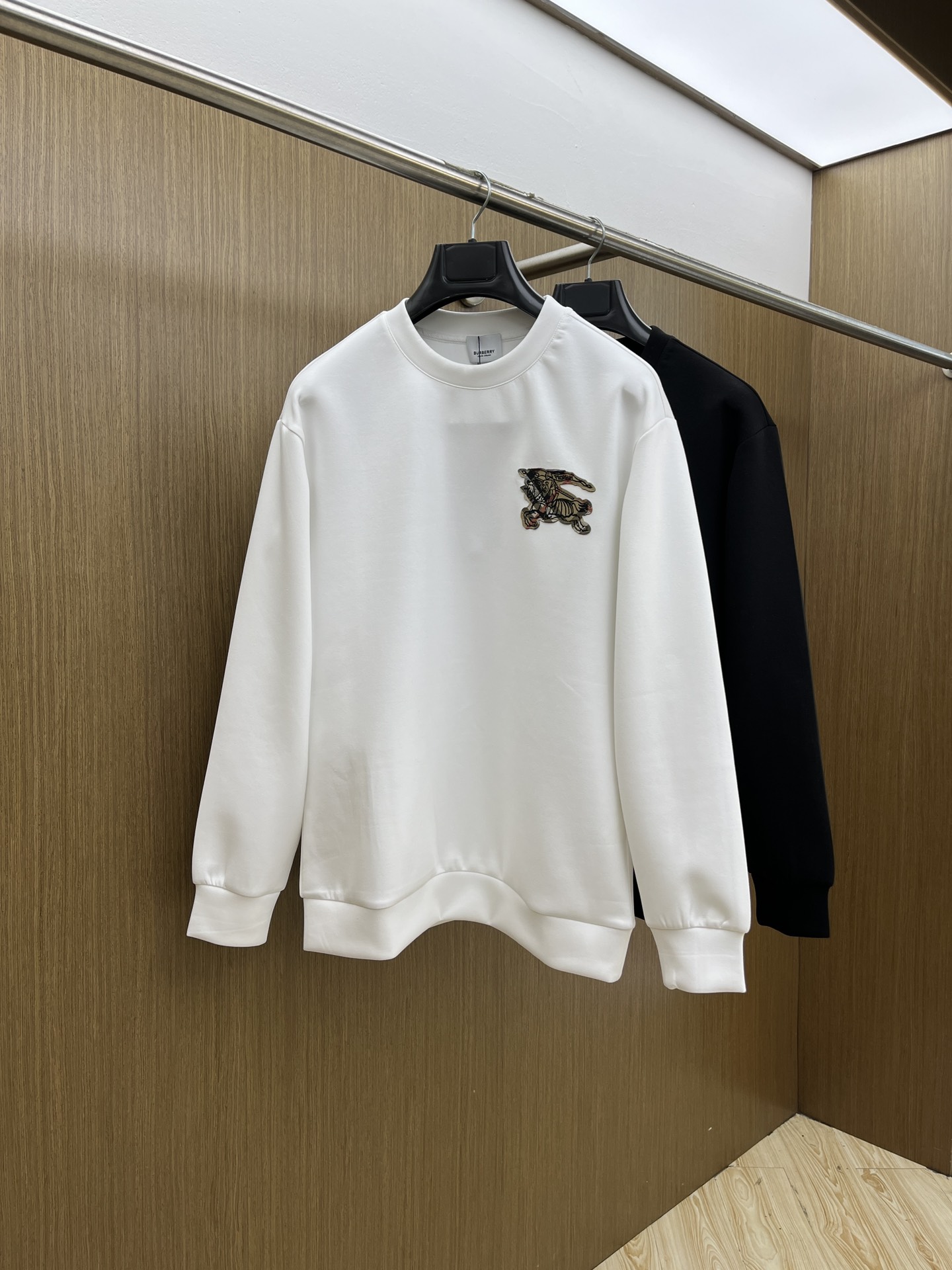 NO:525659,Autumn and Winter BBR FW autumn and Winter new printed round neck terry sweatshirts are made of high-end brand fabric 380 grams terry high gram weight Exclusive customized customer supply High-end quality same style for men and women Official website details Brand logo design Complete three standards Differentiate market currency fyl random comparison Size XS-L Order to report height and weight, hoodie, sweatshirts, alexander wang19860909秋冬 BBR FW秋冬新款印花圆领毛圈卫衣 采用高端大牌面料380克毛圈高克重 独家定制客供 品质高端 男女同款 官网细节 品牌logo设计 三标齐全 区别市场通货 fyl随意对比 尺码XS-L 下单报身高体重,,hoodie,sweatshirts,alexander wang,Men's clothing