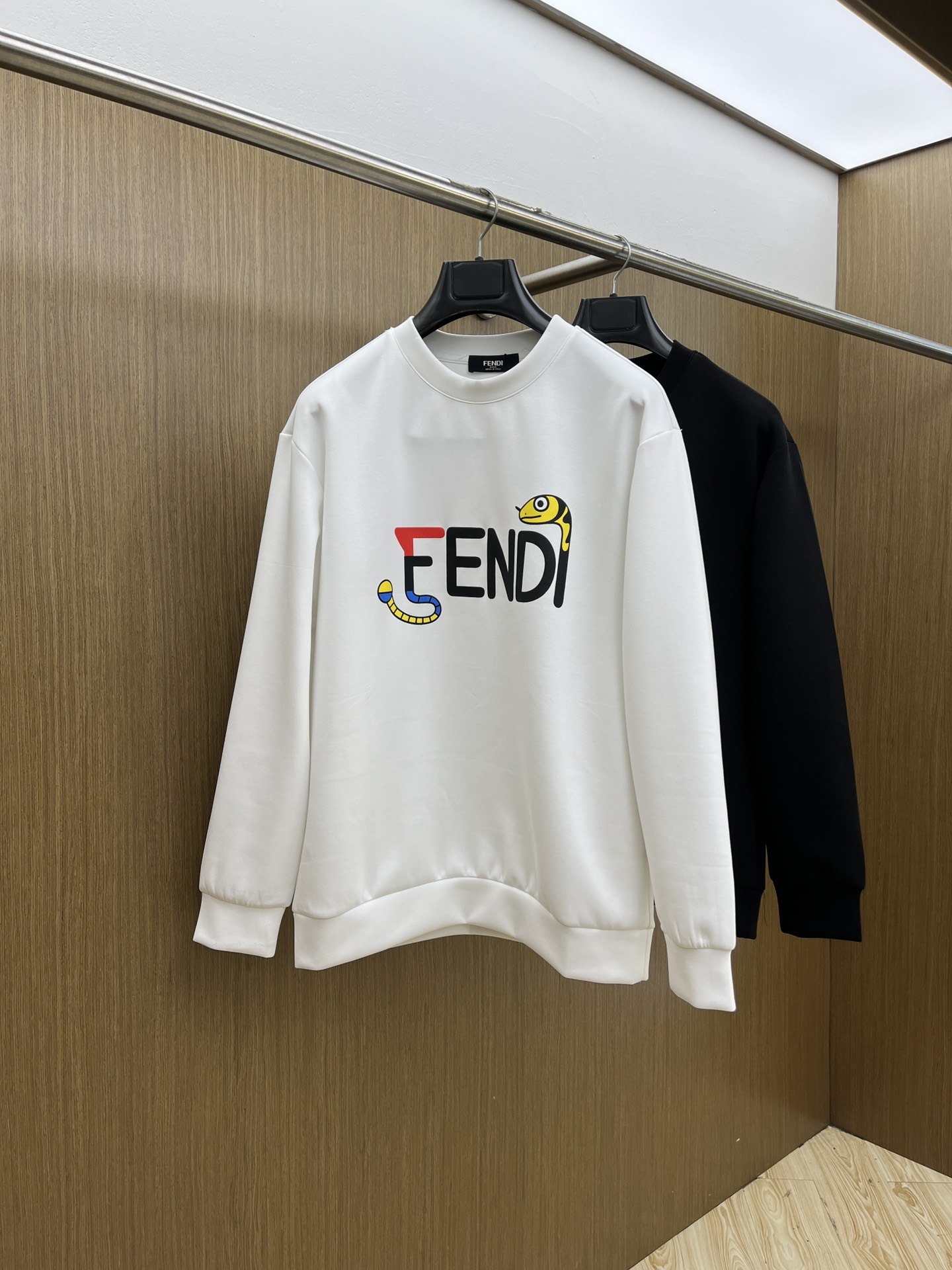 NO:525661,Autumn and Winter FD FW autumn and Winter new printed round neck terry sweatshirts are made of high-end brand fabric 380 grams terry high gram weight Exclusive customized customer supply High-end quality same style for men and women Official website details Brand logo design Complete three standards Differentiate market currency fyl random comparison Size XS-L Order to report height and weight, hoodie, sweatshirts, alexander wang19860909秋冬 FD FW秋冬新款印花圆领毛圈卫衣 采用高端大牌面料380克毛圈高克重 独家定制客供 品质高端 男女同款 官网细节 品牌logo设计 三标齐全 区别市场通货 fyl随意对比 尺码XS-L 下单报身高体重,,hoodie,sweatshirts,alexander wang,Men's clothing