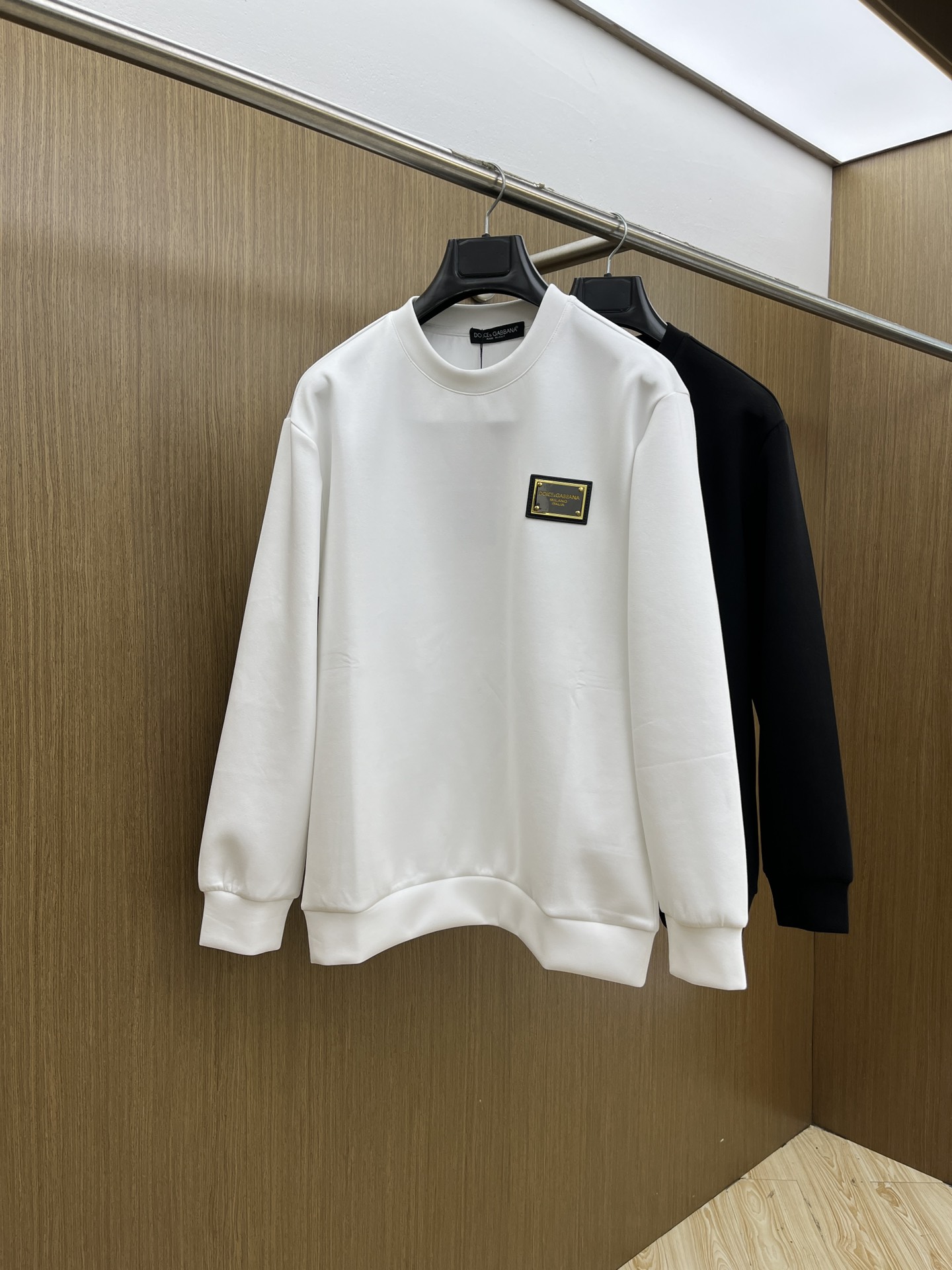 NO:525663,Autumn and Winter DG FW autumn and Winter new printed round neck terry sweatshirts are made of high-end brand fabric 380 grams terry high gram weight Exclusive customized customer supply High-end quality same style for men and women Official website details Brand logo design Complete three standards Differentiate market currency fyl random comparison Size XS-L Order to report height and weight, hoodie, sweatshirts, alexander wang19860909秋冬 DG FW秋冬新款印花圆领毛圈卫衣 采用高端大牌面料380克毛圈高克重 独家定制客供 品质高端 男女同款 官网细节 品牌logo设计 三标齐全 区别市场通货 fyl随意对比 尺码XS-L 下单报身高体重,,hoodie,sweatshirts,alexander wang,Men's clothing