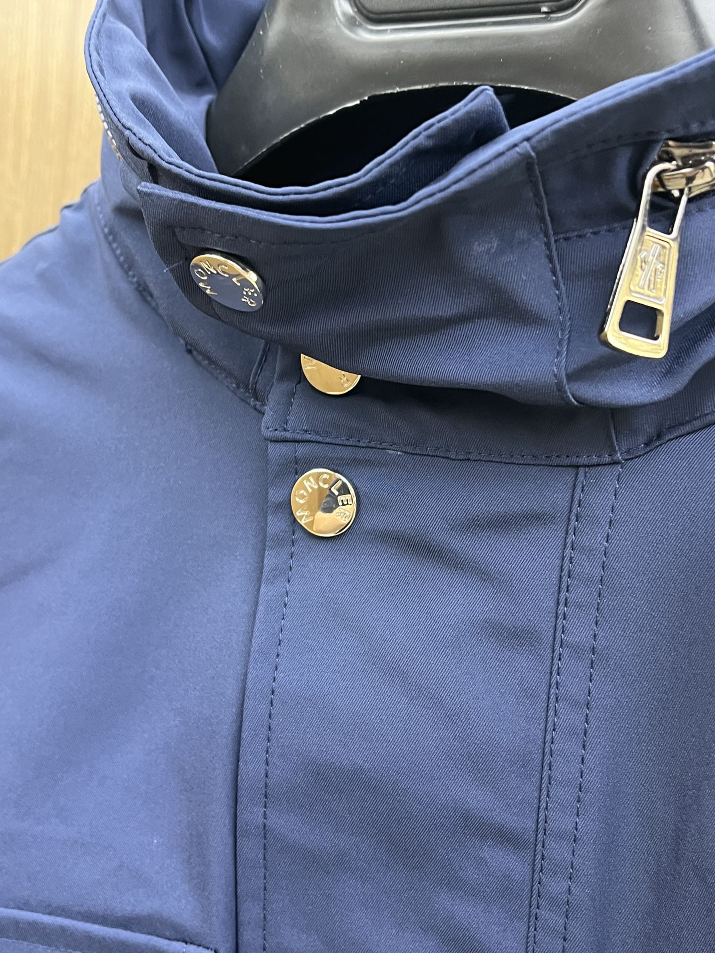 秋冬 Mon 🔥FW秋季原单狠货 意大利进口面料时尚夹克风衣外套。欧洲专柜同步，上身更随意大方，专柜原版