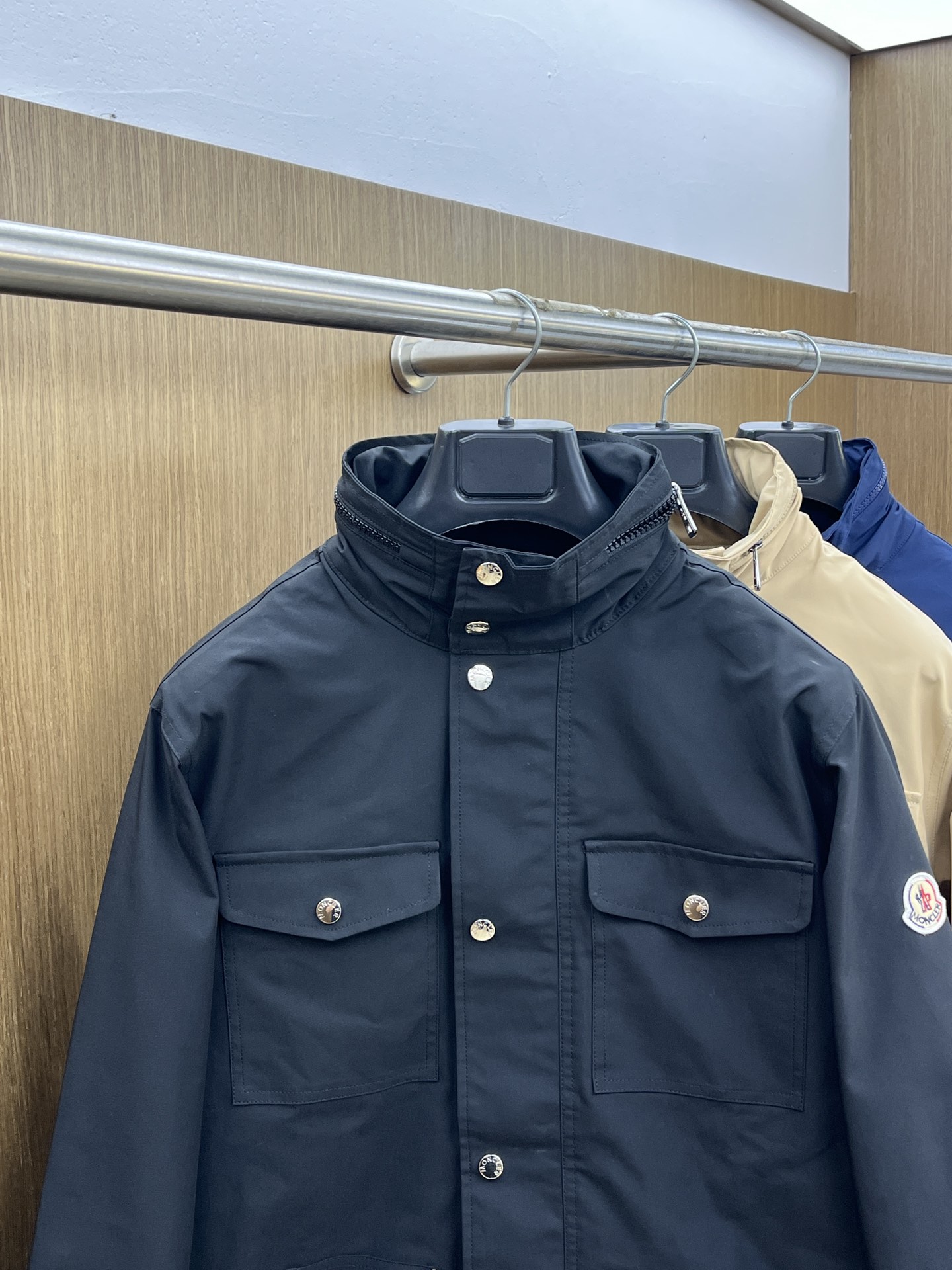 秋冬 Mon 🔥FW秋季原单狠货 意大利进口面料时尚夹克风衣外套。欧洲专柜同步，上身更随意大方，专柜原版