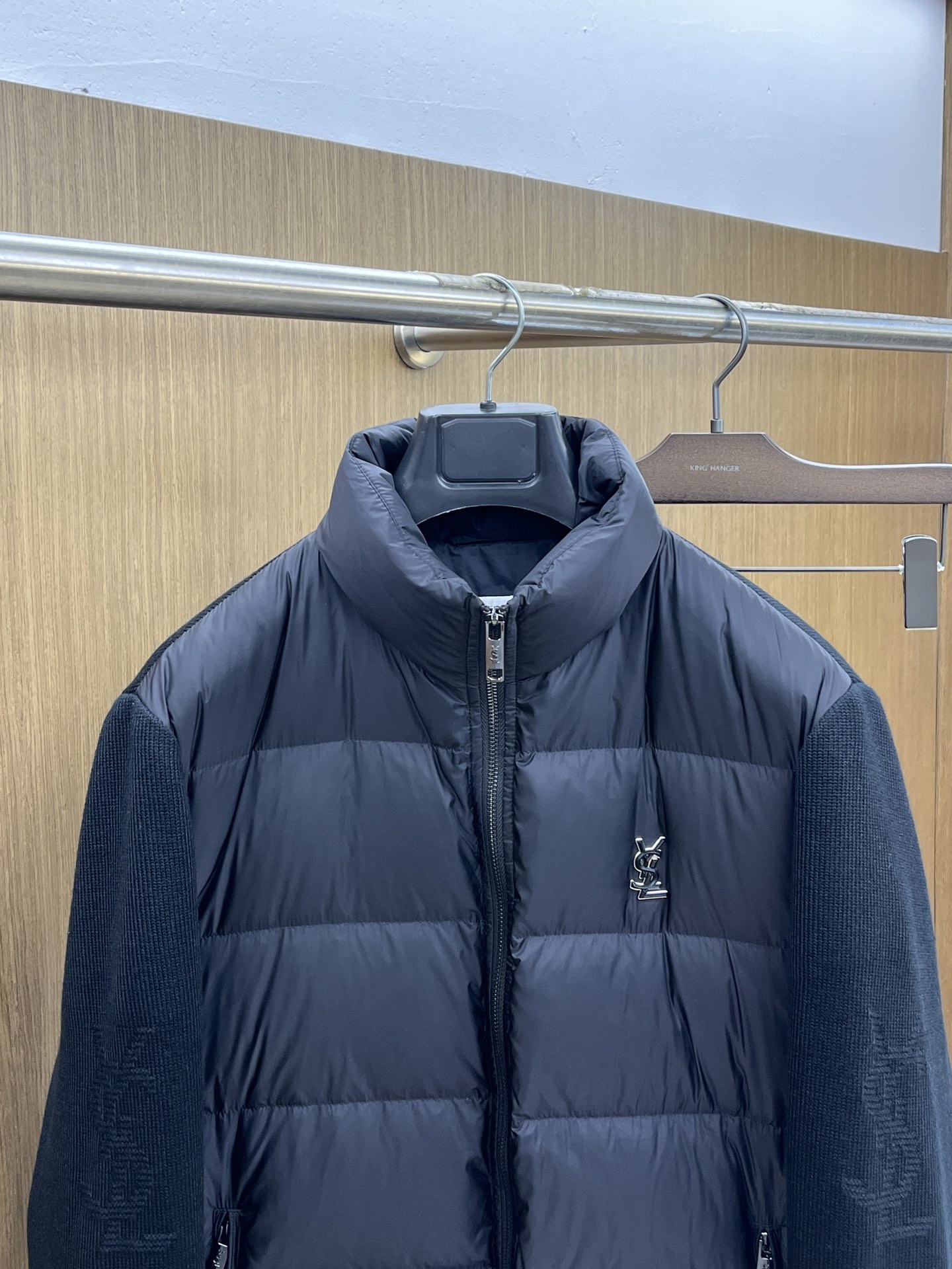 秋冬 YSL 🔥🔥🔥独家爆款2025秋冬新款🆕针织羽绒服 原版订制五金配件全进口原版定制 欢迎对比 绝对