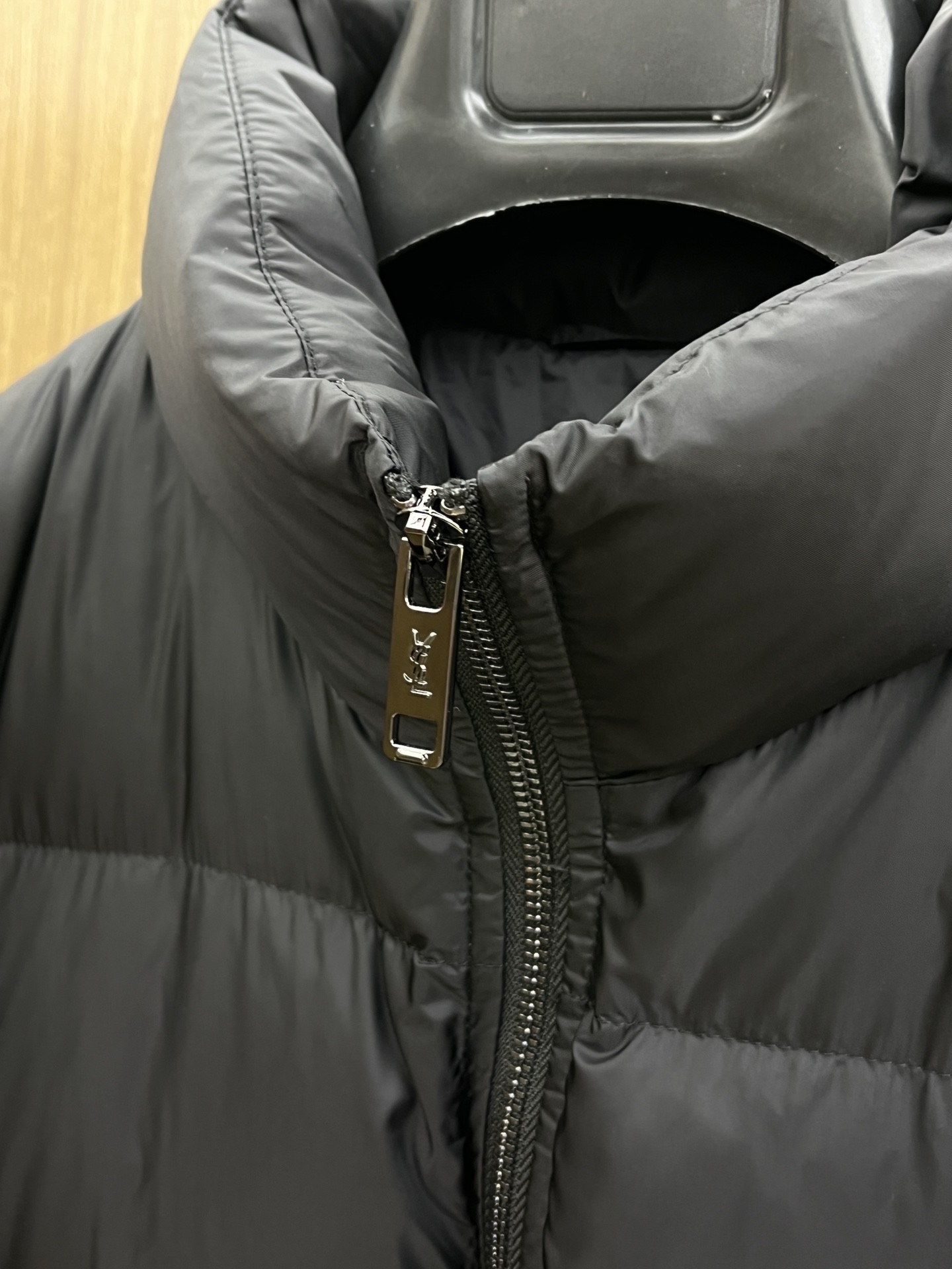 秋冬 YSL 🔥🔥🔥独家爆款2025秋冬新款🆕针织羽绒服 原版订制五金配件全进口原版定制 欢迎对比 绝对