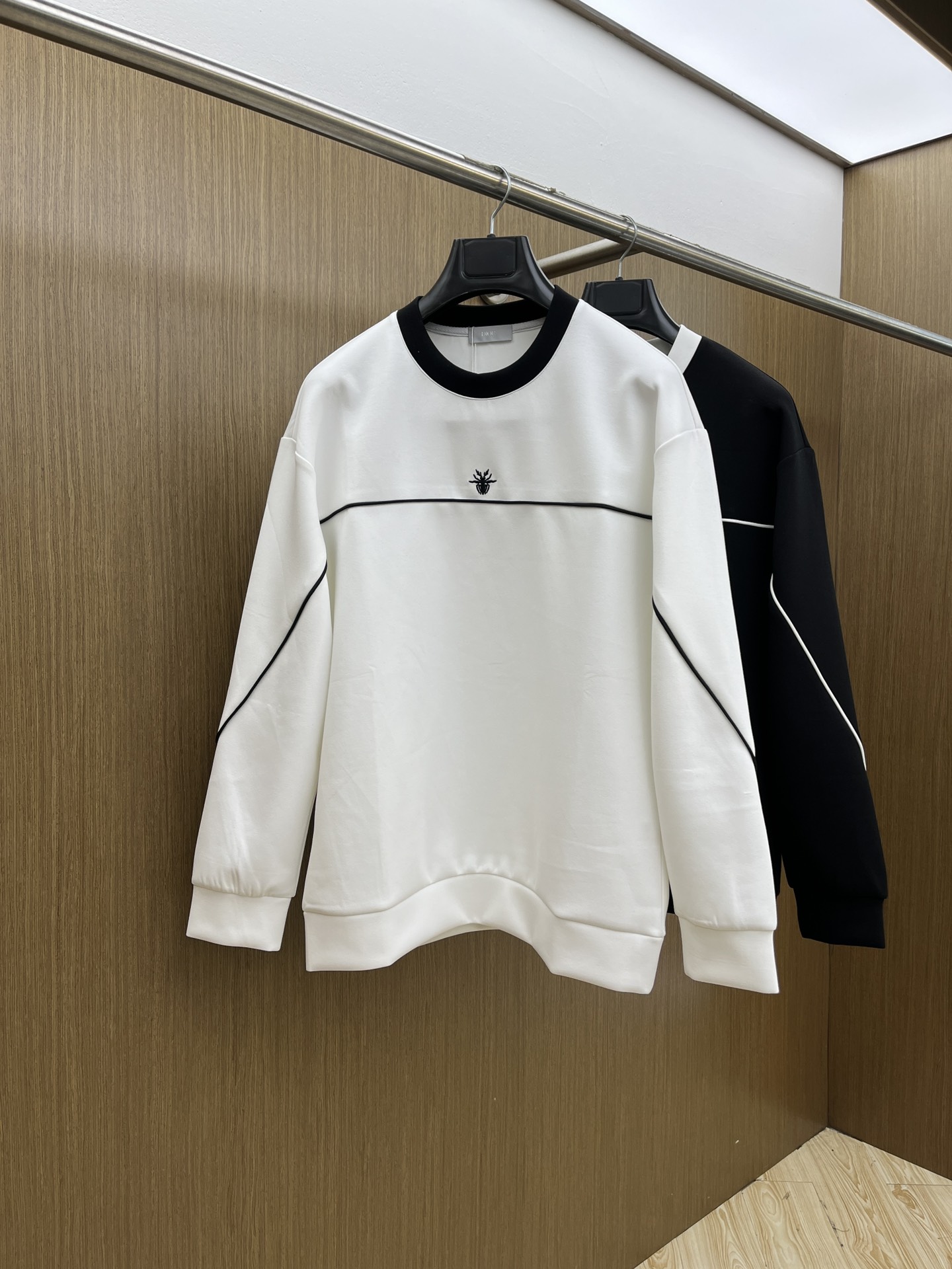 NO:526826,Autumn and Winter CD FW autumn and Winter new printed round neck terry sweatshirts are made of high-end brand fabric 380 grams terry high gram weight Exclusive customized customer supply High-end quality same style for men and women Official website details Brand logo design Complete three standards Differentiate market currency fyl random comparison Size XS-L Order to report height and weight, hoodie, sweatshirts, alexander wang19860909秋冬 CD FW秋冬新款印花圆领毛圈卫衣 采用高端大牌面料380克毛圈高克重 独家定制客供 品质高端 男女同款 官网细节 品牌logo设计 三标齐全 区别市场通货 fyl随意对比 尺码XS-L 下单报身高体重,,hoodie,sweatshirts,alexander wang,Men's clothing