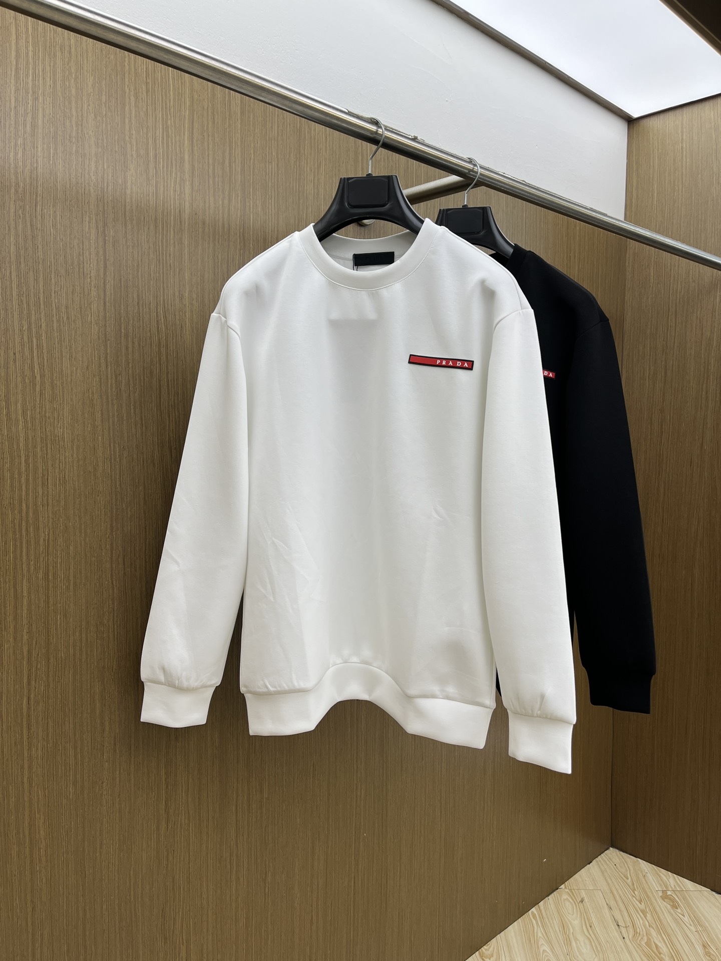 NO:526825,Autumn and Winter PD FW autumn and Winter new printed round neck terry sweatshirts are made of high-end brand fabric 380 grams terry high gram weight Exclusive customized customer supply High-end quality same style for men and women Official website details Brand logo design Complete three standards Differentiate market currency fyl random comparison Size XS-L Order to report height and weight, hoodie, sweatshirts, alexander wang19860909秋冬 PD FW秋冬新款印花圆领毛圈卫衣 采用高端大牌面料380克毛圈高克重 独家定制客供 品质高端 男女同款 官网细节 品牌logo设计 三标齐全 区别市场通货 fyl随意对比 尺码XS-L 下单报身高体重,,hoodie,sweatshirts,alexander wang,Men's clothing