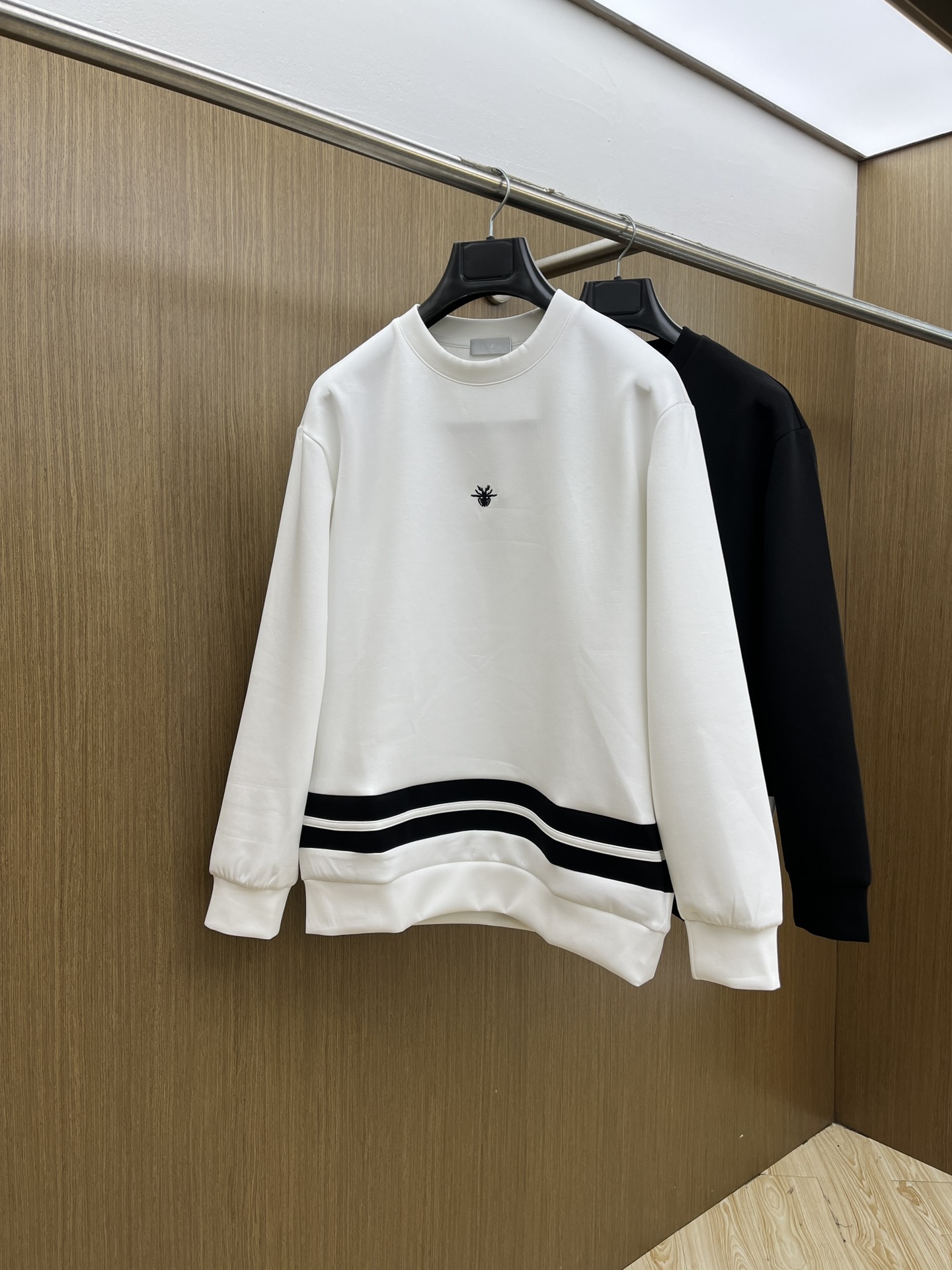 NO:526828,Autumn and Winter CD FW autumn and Winter new printed round neck terry sweatshirts are made of high-end brand fabric 380 grams terry high gram weight Exclusive customized customer supply High-end quality same style for men and women Official website details Brand logo design Complete three standards Differentiate market currency fyl random comparison Size XS-L Order to report height and weight, hoodie, sweatshirts, alexander wang19860909秋冬 CD FW秋冬新款印花圆领毛圈卫衣 采用高端大牌面料380克毛圈高克重 独家定制客供 品质高端 男女同款 官网细节 品牌logo设计 三标齐全 区别市场通货 fyl随意对比 尺码XS-L 下单报身高体重,,hoodie,sweatshirts,alexander wang,Men's clothing