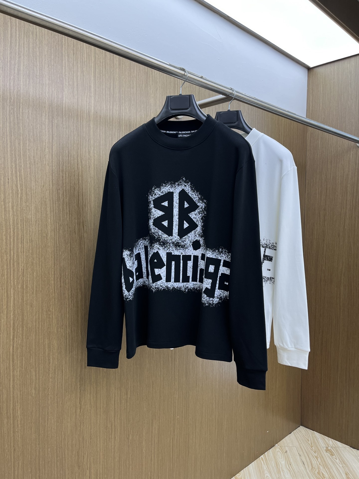 秋冬 BBG 25ss秋季【新品】新款贸易订单圆领长袖网红款！上身舒适透气，不僵硬，整体有着丰富的立体感