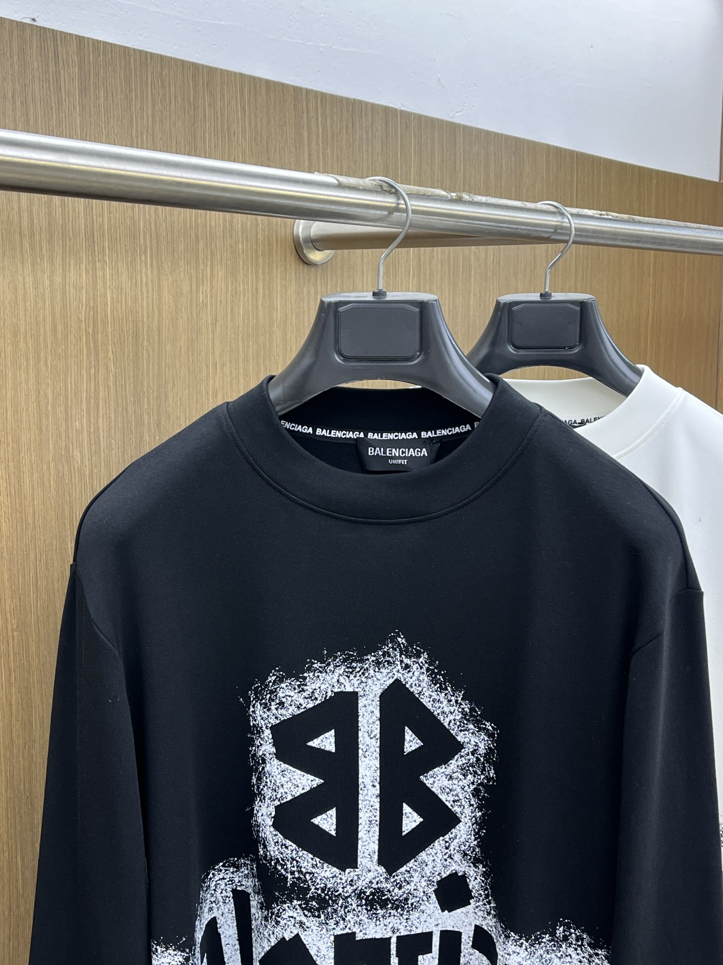 秋冬 BBG 25ss秋季【新品】新款贸易订单圆领长袖网红款！上身舒适透气，不僵硬，整体有着丰富的立体感