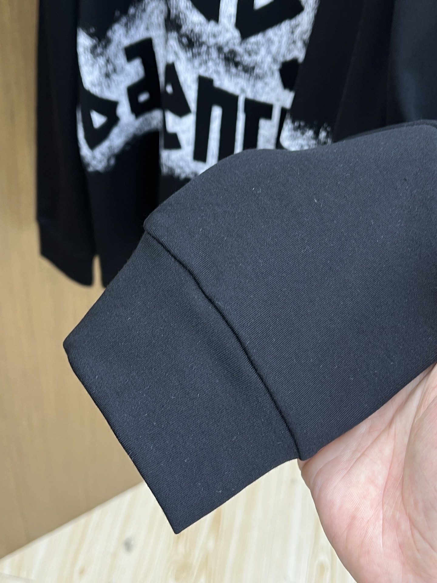 秋冬 BBG 25ss秋季【新品】新款贸易订单圆领长袖网红款！上身舒适透气，不僵硬，整体有着丰富的立体感