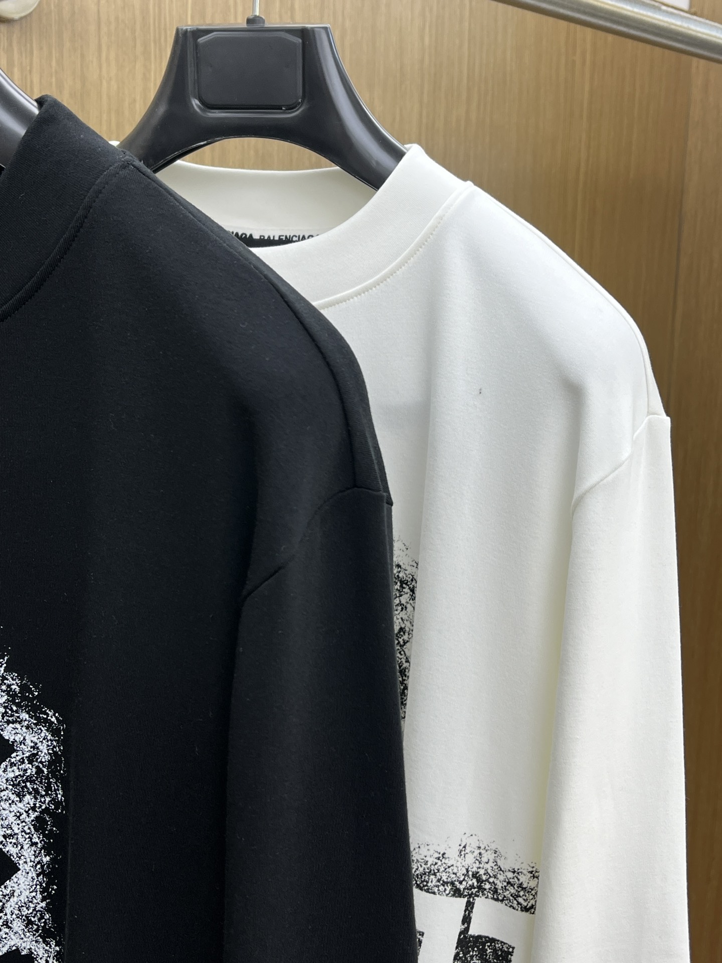 秋冬 BBG 25ss秋季【新品】新款贸易订单圆领长袖网红款！上身舒适透气，不僵硬，整体有着丰富的立体感