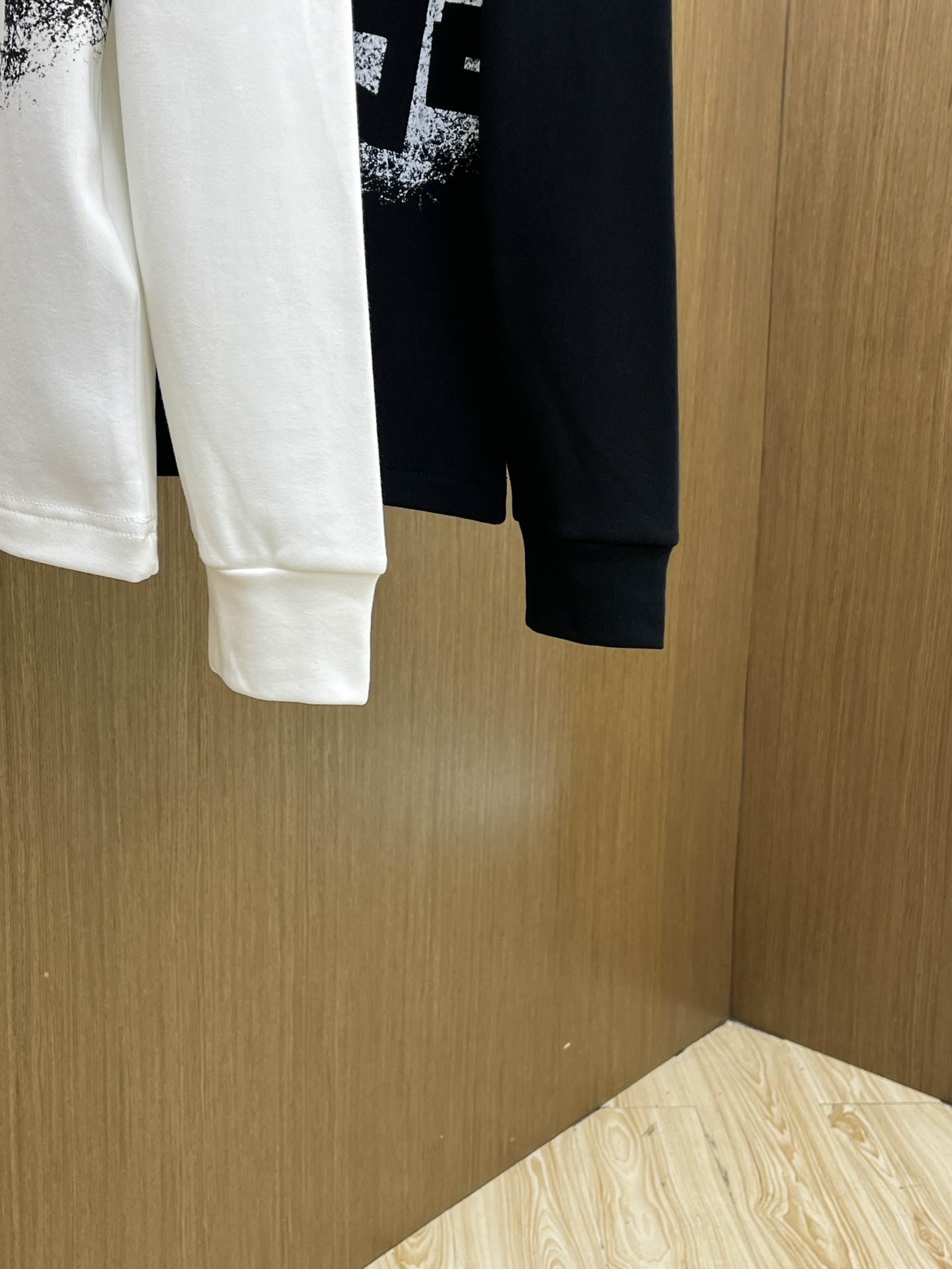 秋冬 BBG 25ss秋季【新品】新款贸易订单圆领长袖网红款！上身舒适透气，不僵硬，整体有着丰富的立体感