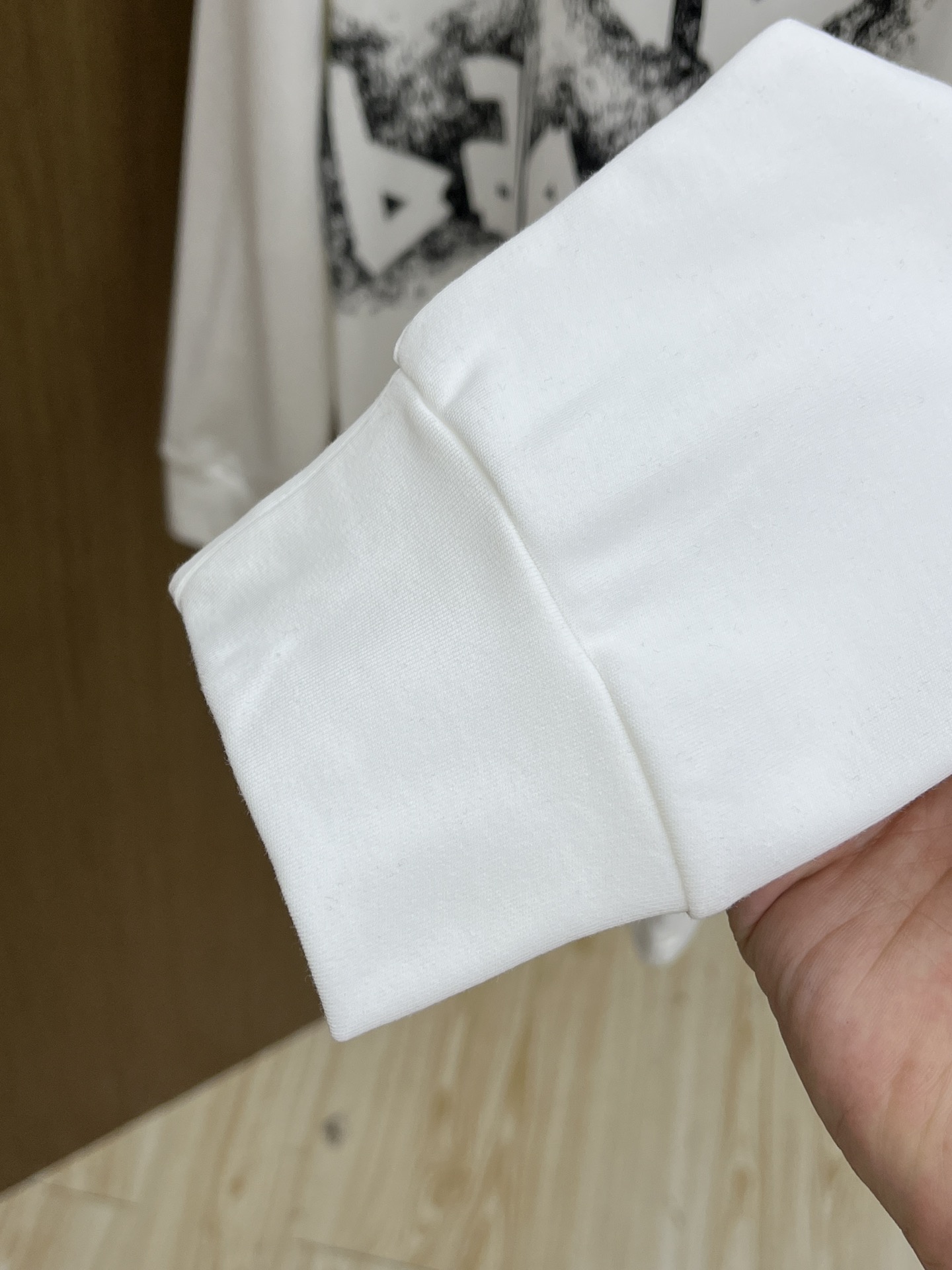 秋冬 BBG 25ss秋季【新品】新款贸易订单圆领长袖网红款！上身舒适透气，不僵硬，整体有着丰富的立体感