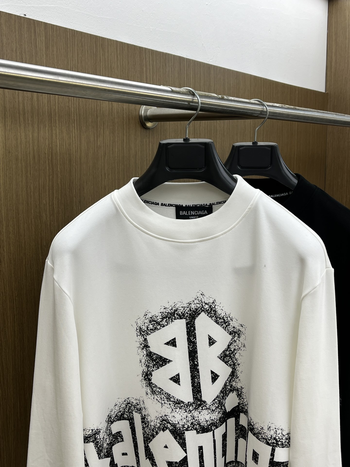 秋冬 BBG 25ss秋季【新品】新款贸易订单圆领长袖网红款！上身舒适透气，不僵硬，整体有着丰富的立体感