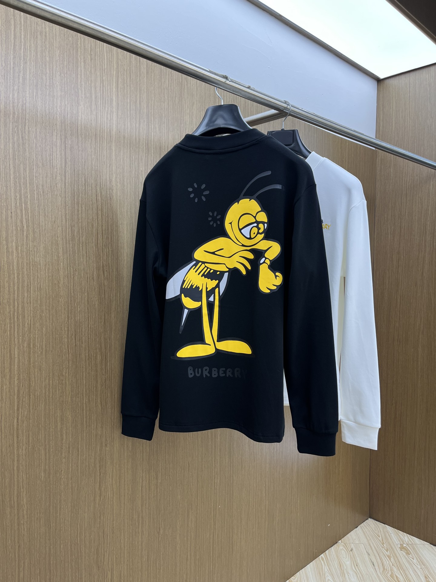 秋冬 BBR 25ss秋季【新品】新款贸易订单圆领长袖网红款！上身舒适透气，不僵硬，整体有着丰富的立体感