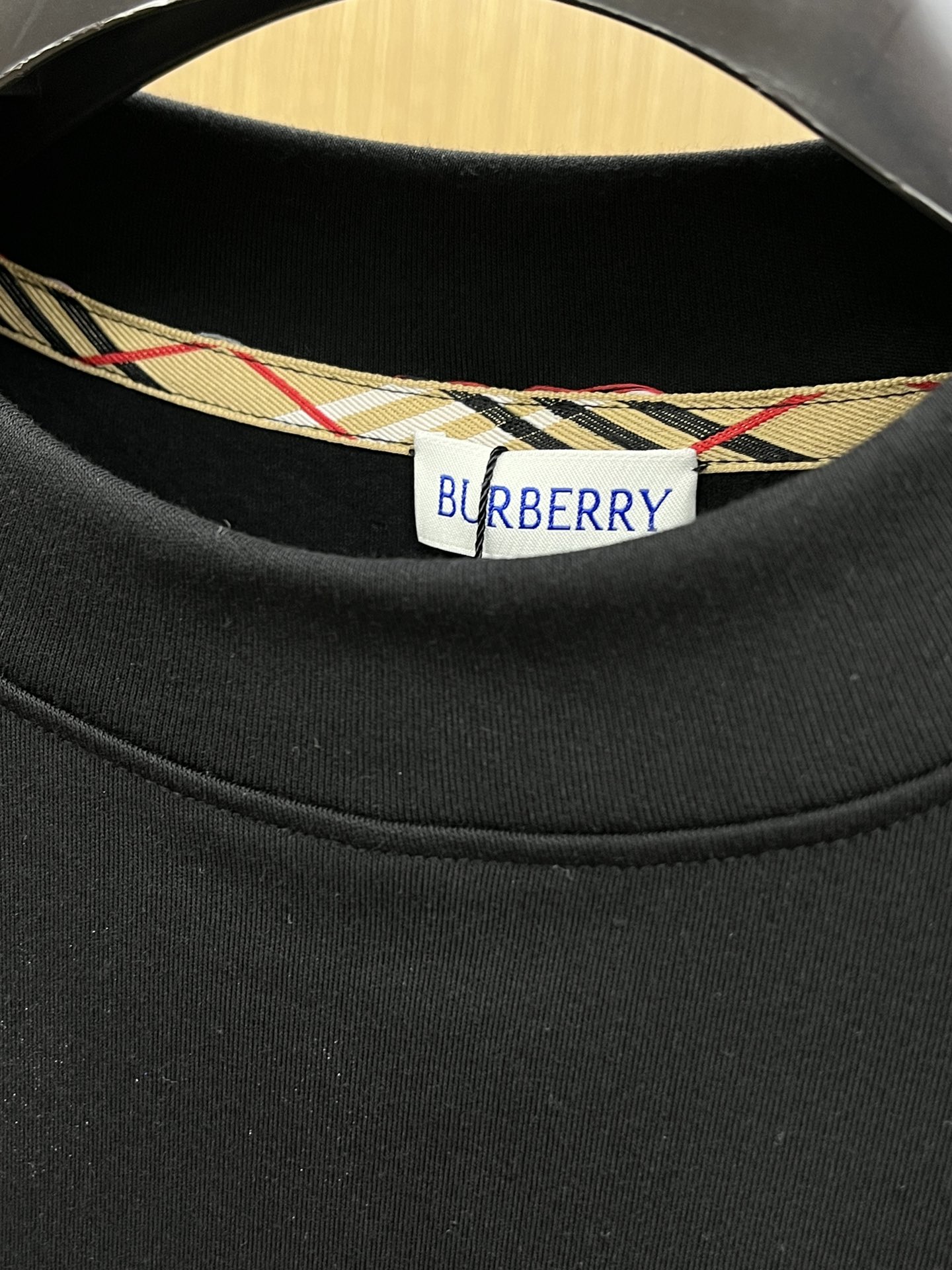 秋冬 BBR 25ss秋季【新品】新款贸易订单圆领长袖网红款！上身舒适透气，不僵硬，整体有着丰富的立体感