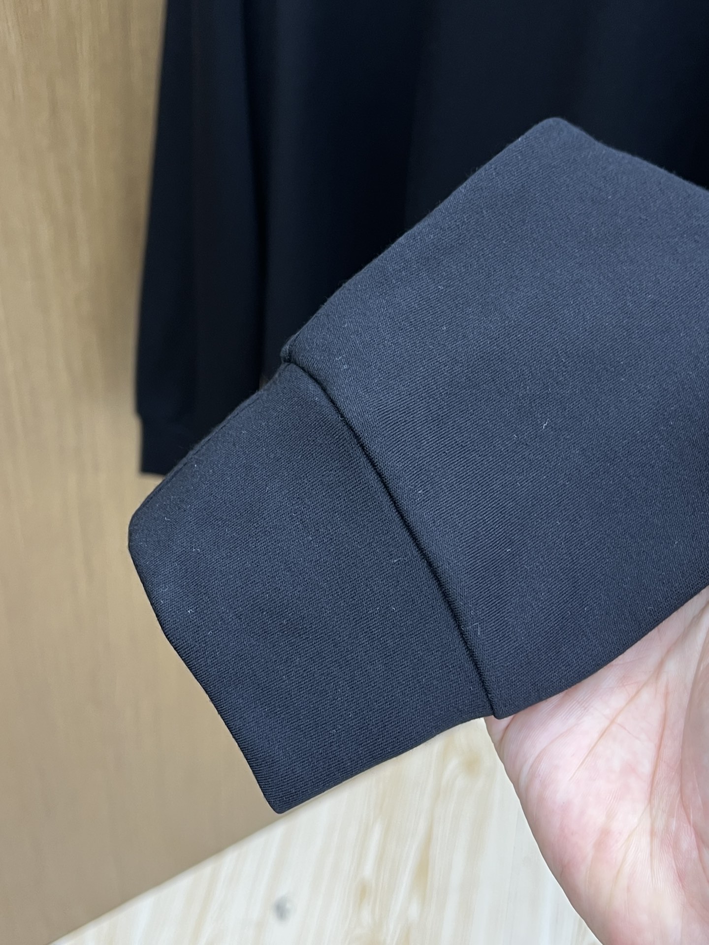 秋冬 BBR 25ss秋季【新品】新款贸易订单圆领长袖网红款！上身舒适透气，不僵硬，整体有着丰富的立体感