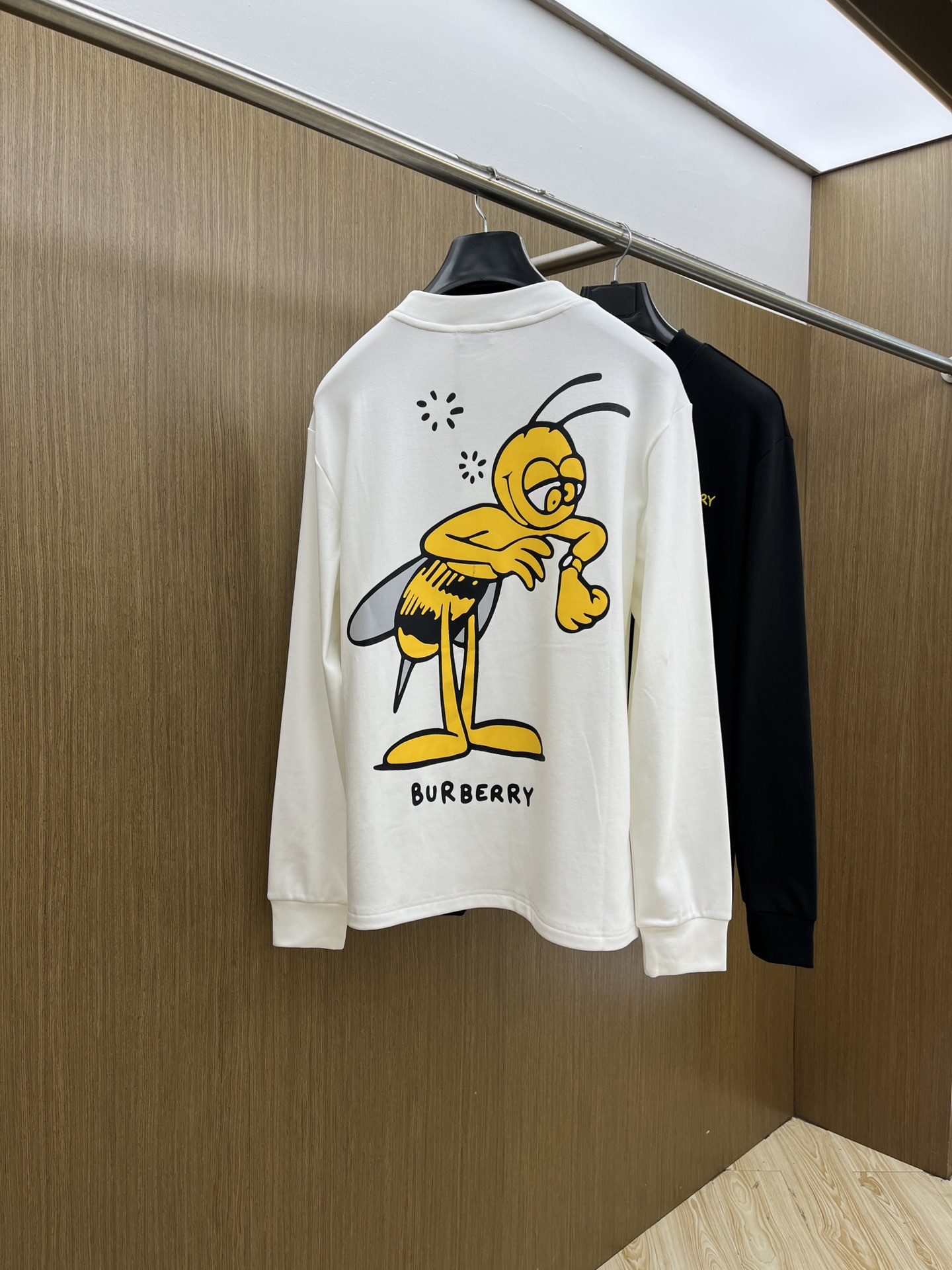 秋冬 BBR 25ss秋季【新品】新款贸易订单圆领长袖网红款！上身舒适透气，不僵硬，整体有着丰富的立体感