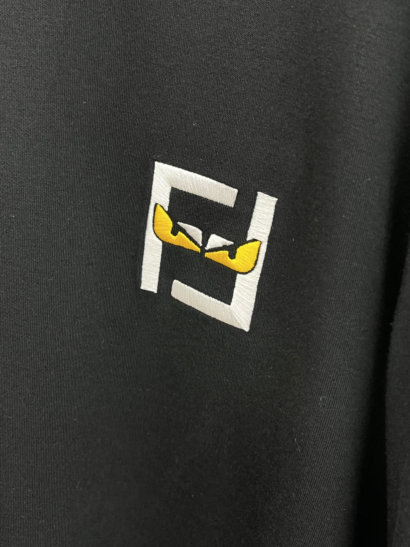 秋冬 FD 25ss秋季【新品】新款贸易订单圆领长袖网红款！上身舒适透气，不僵硬，整体有着丰富的立体感，