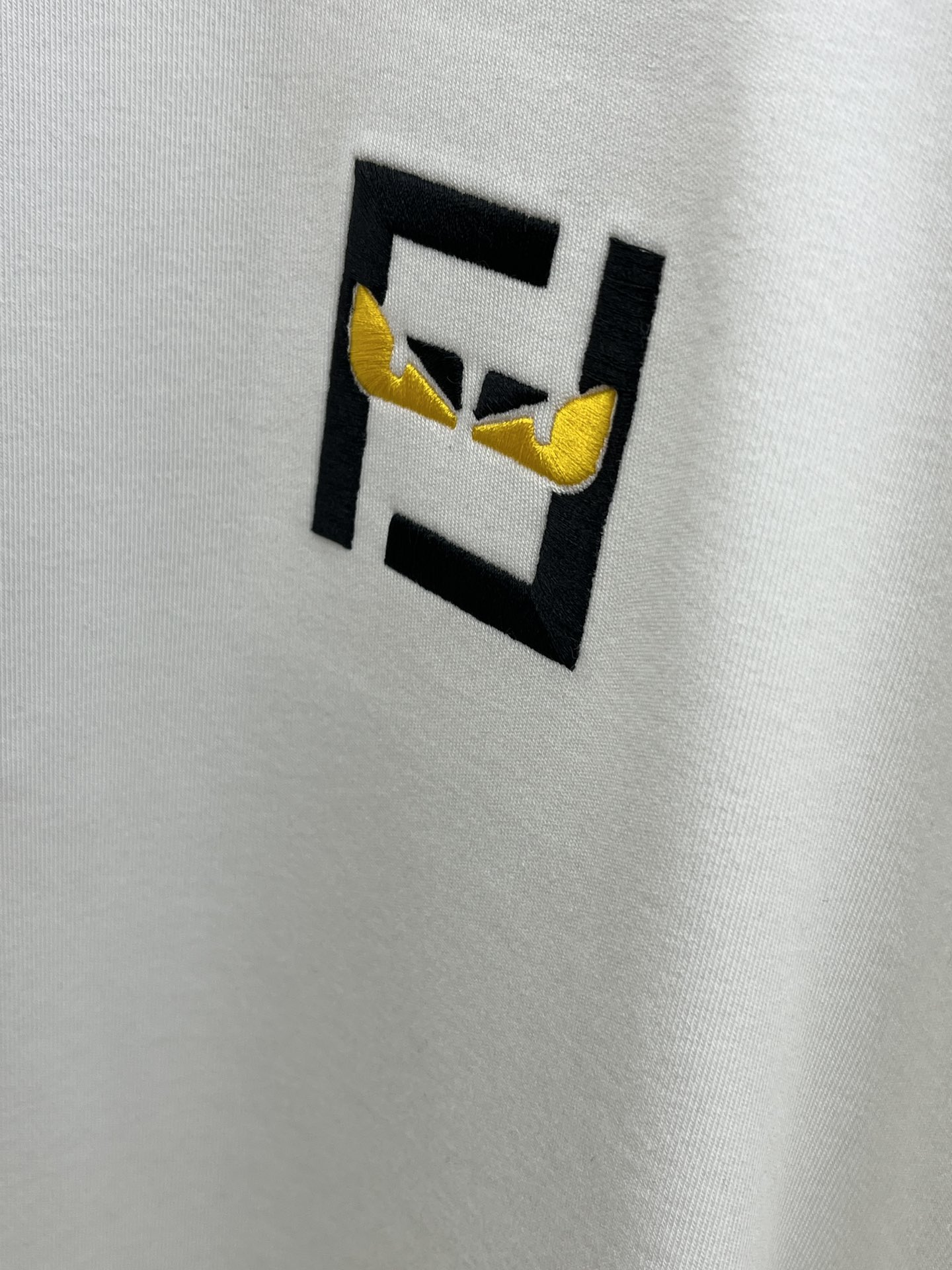 秋冬 FD 25ss秋季【新品】新款贸易订单圆领长袖网红款！上身舒适透气，不僵硬，整体有着丰富的立体感，