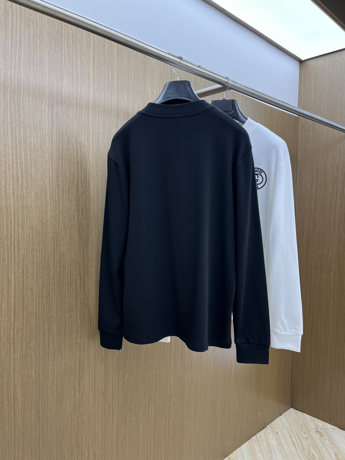 秋冬 GUC 25ss秋季【新品】新款贸易订单圆领长袖网红款！上身舒适透气，不僵硬，整体有着丰富的立体感