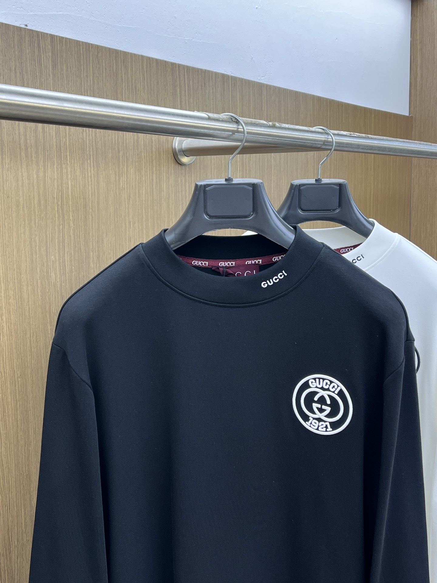 秋冬 GUC 25ss秋季【新品】新款贸易订单圆领长袖网红款！上身舒适透气，不僵硬，整体有着丰富的立体感