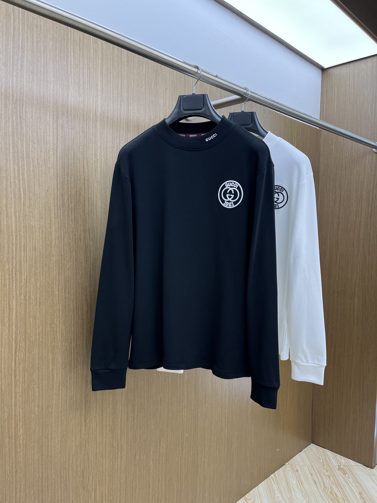 秋冬 GUC 25ss秋季【新品】新款贸易订单圆领长袖网红款！上身舒适透气，不僵硬，整体有着丰富的立体感