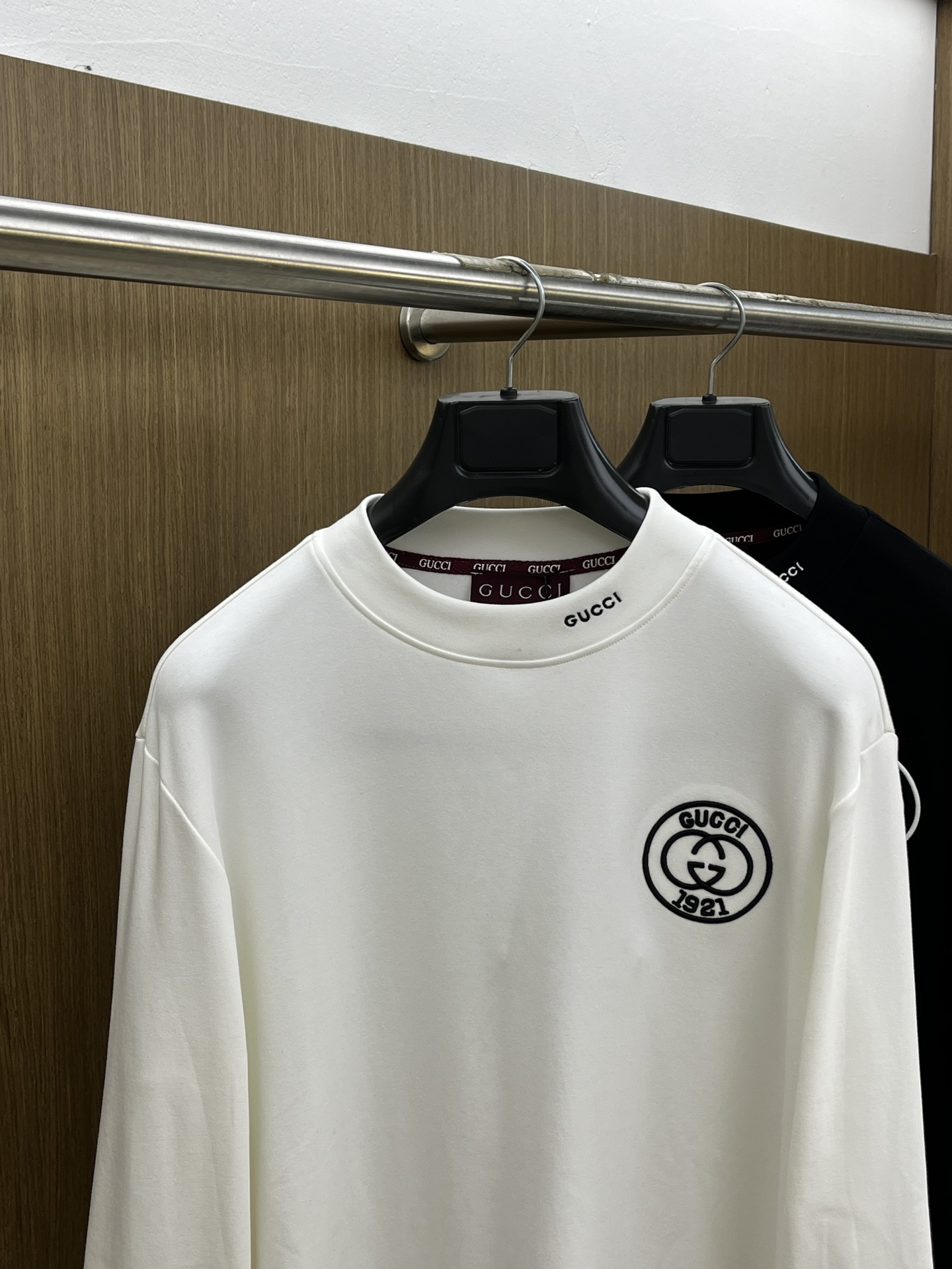 秋冬 GUC 25ss秋季【新品】新款贸易订单圆领长袖网红款！上身舒适透气，不僵硬，整体有着丰富的立体感