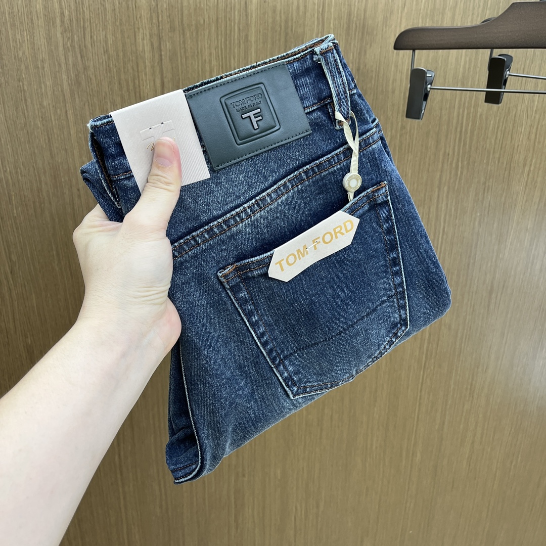 NO:527921,Autumn and winter Tf high-end quality 25ss autumn and winter latest Dandong jeans are available at the counter simultaneously. Original custom reproduction. Customer-supplied hardware and accessories. Original quality. Imported denim fabric heavy-working and fine line. Excellent upper body fbd preferred items!  SIZE:30-38 None 35 37,,tom ford,jeans,alexander wang19860909秋冬 Tf高端品质 25ss秋冬最新款丹东牛仔裤 柜台同步发售 原版定制复刻 客供五金辅料 原单品质 进口牛仔面料重工洗水 做工走线精细 上身绝佳 fbd优选单品！ SIZE:30-38无35 37,,tom ford,jeans,alexander wang,Men's clothing