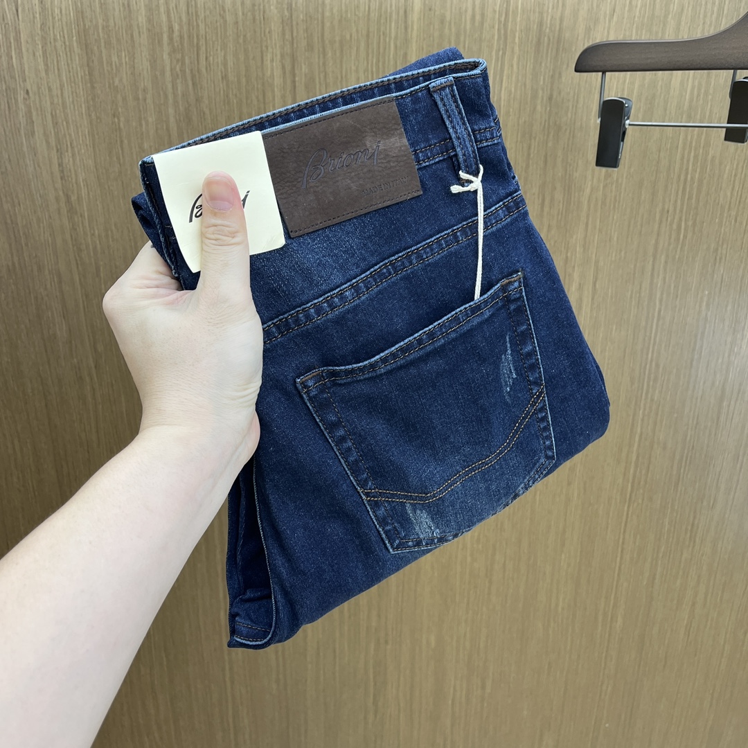 NO:527939,Autumn and winter Bunol high-end quality 25ss autumn and winter latest Dandong jeans are available at the counter simultaneously. Original custom reproduction. Customer-supplied hardware and accessories. Original quality. Imported denim fabric heavy-working and fine line. Excellent upper body fbd preferred items!  SIZE:30-38 None 35 37,,jeans,alexander wang19860909秋冬 Bunol 高端品质 25ss秋冬最新款丹东牛仔裤 柜台同步发售 原版定制复刻 客供五金辅料 原单品质 进口牛仔面料重工洗水 做工走线精细 上身绝佳 fbd优选单品！ SIZE:30-38无35 37,,jeans,alexander wang,Men's clothing