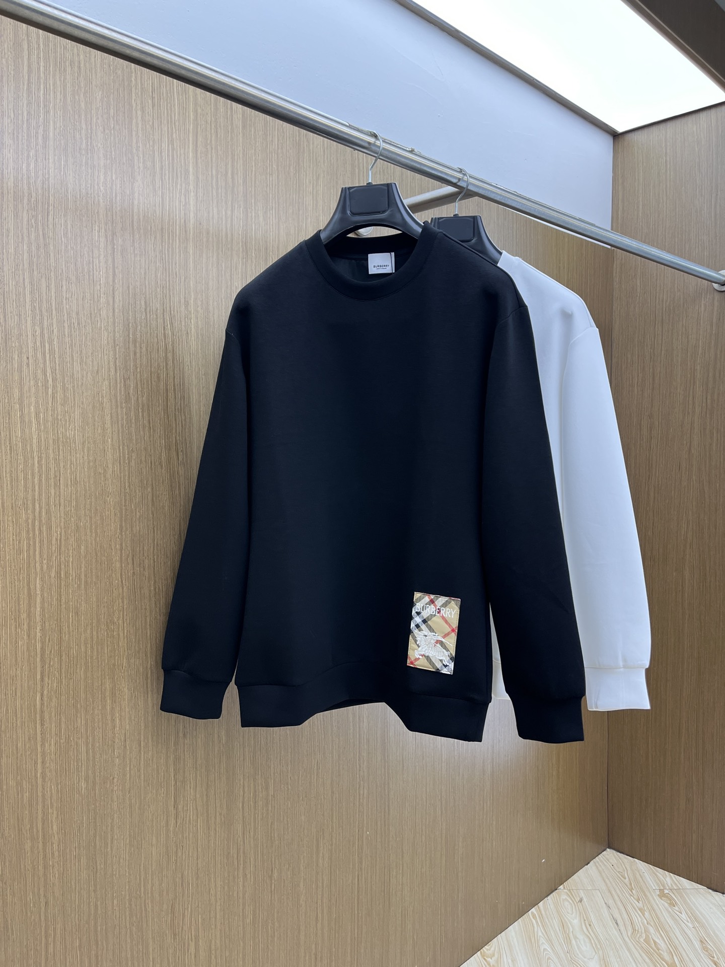 NO:529223,Autumn and Winter BBR FW autumn and Winter new printed round neck terry sweatshirts are made of high-end brand fabric 380 grams terry high gram weight Exclusive customized customer supply High-end quality same style for men and women Official website details Brand logo design Complete three standards Differentiate market currency fyl random comparison Size XS-L Order to report height and weight, hoodie, sweatshirts, alexander wang19860909秋冬 BBR FW秋冬新款印花圆领毛圈卫衣 采用高端大牌面料380克毛圈高克重 独家定制客供 品质高端 男女同款 官网细节 品牌logo设计 三标齐全 区别市场通货 fyl随意对比 尺码XS-L 下单报身高体重,,hoodie,sweatshirts,alexander wang,Men's clothing