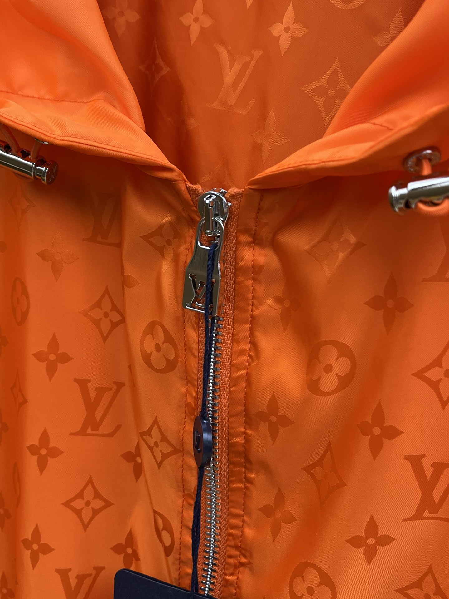 秋冬 2025SS LV 秋冬新品🆕夹克外套 系列专柜定制面料 透气舒适度高，细节无可挑剔，元素设计理念