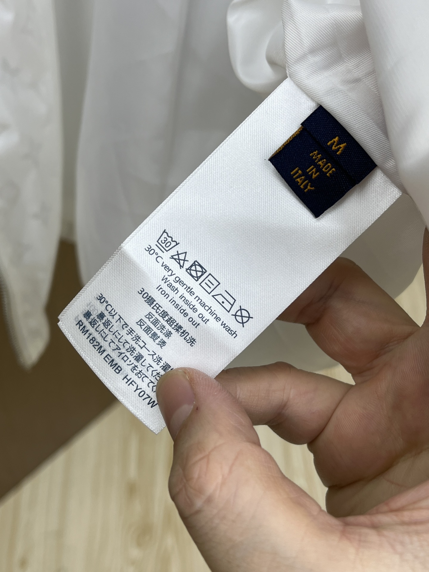 秋冬 2025SS LV 秋冬新品🆕夹克外套 系列专柜定制面料 透气舒适度高，细节无可挑剔，元素设计理念