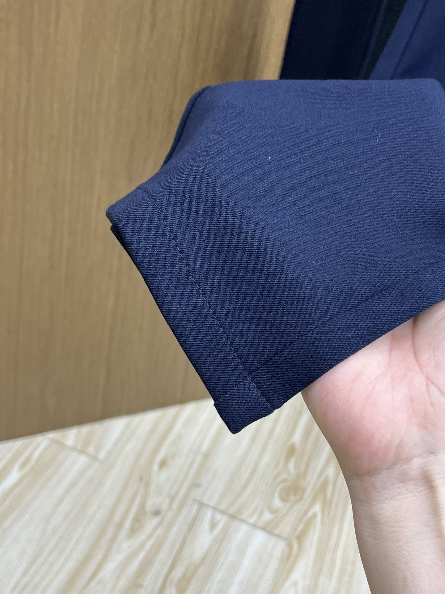 秋冬 lP🆕 🔥🔥ss秋冬新品，官网同步有售，男士高端商务休闲西裤，高端进口面料，带弹力，后面采用硅胶字
