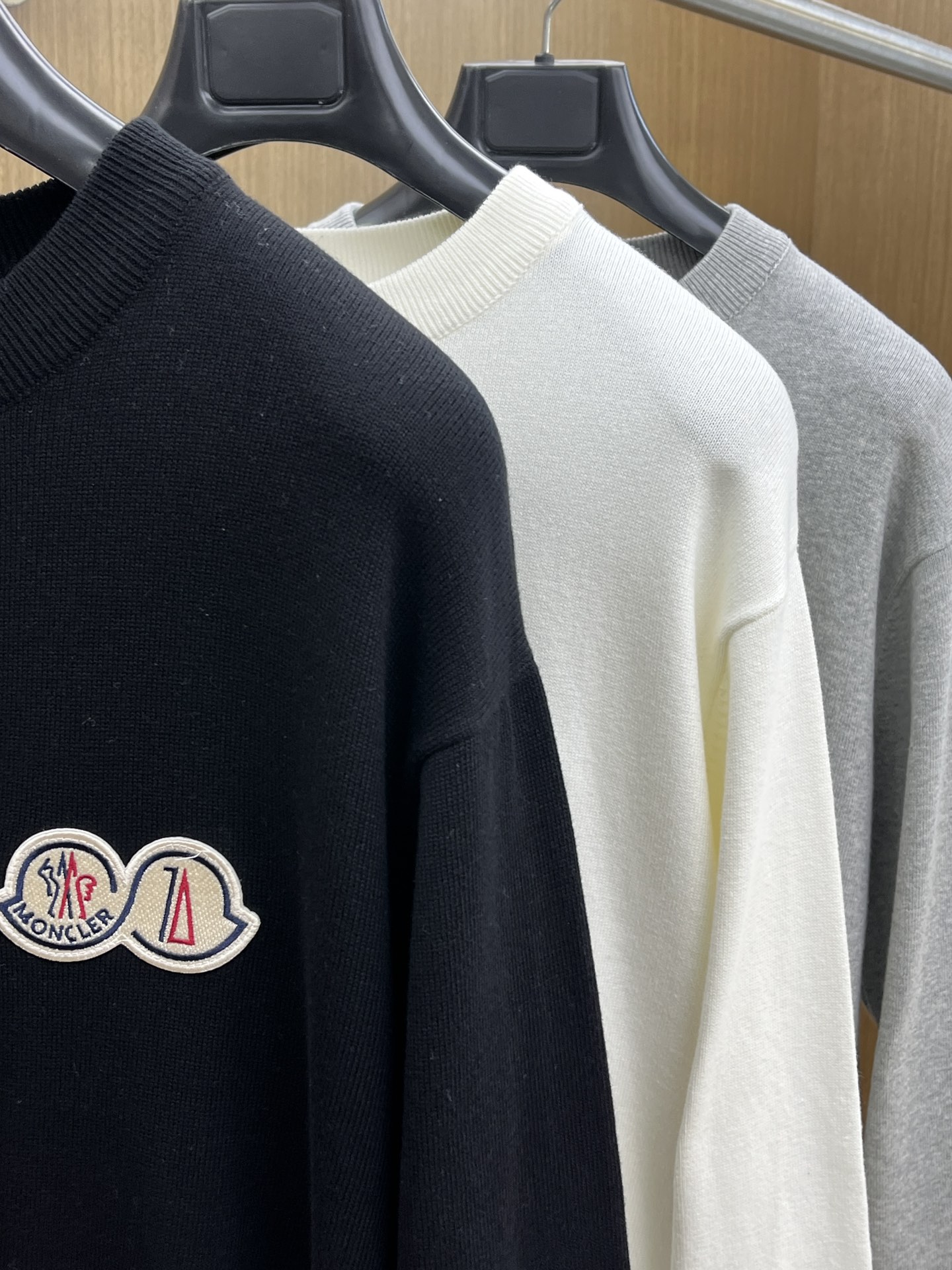 秋冬 Mon 🔥FW独家最新款男士休闲套头针织毛衣～高级定制 都市风十足 经典简约大气圆领打底针织毛衣。