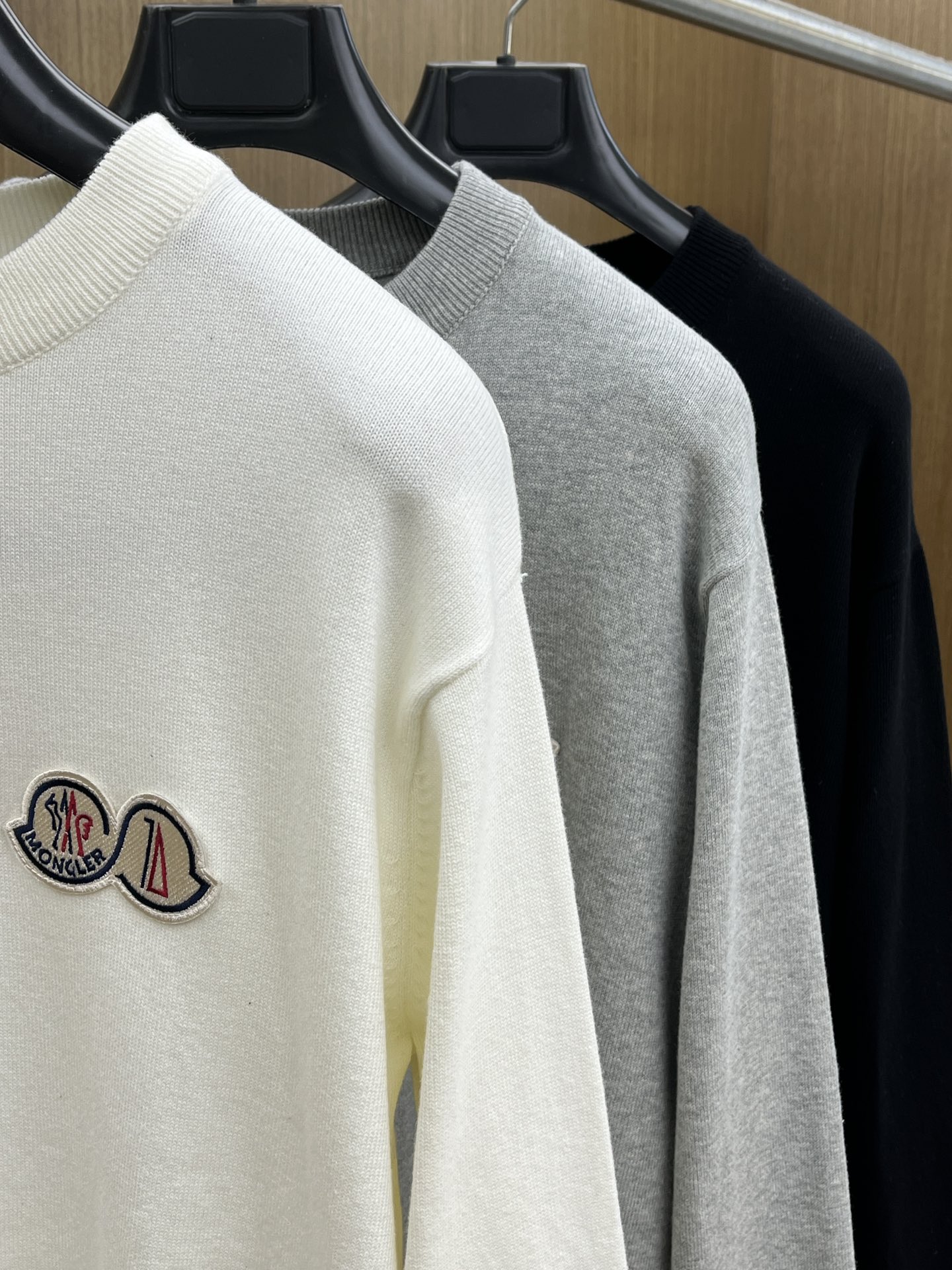 秋冬 Mon 🔥FW独家最新款男士休闲套头针织毛衣～高级定制 都市风十足 经典简约大气圆领打底针织毛衣。