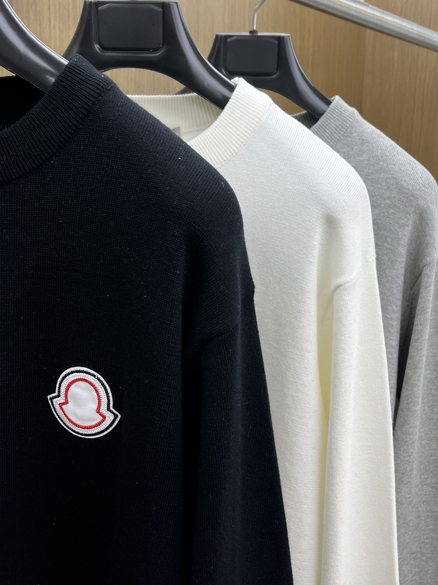 秋冬 Mon 🔥FW独家最新款男士休闲套头针织毛衣～高级定制 都市风十足 经典简约大气圆领打底针织毛衣。