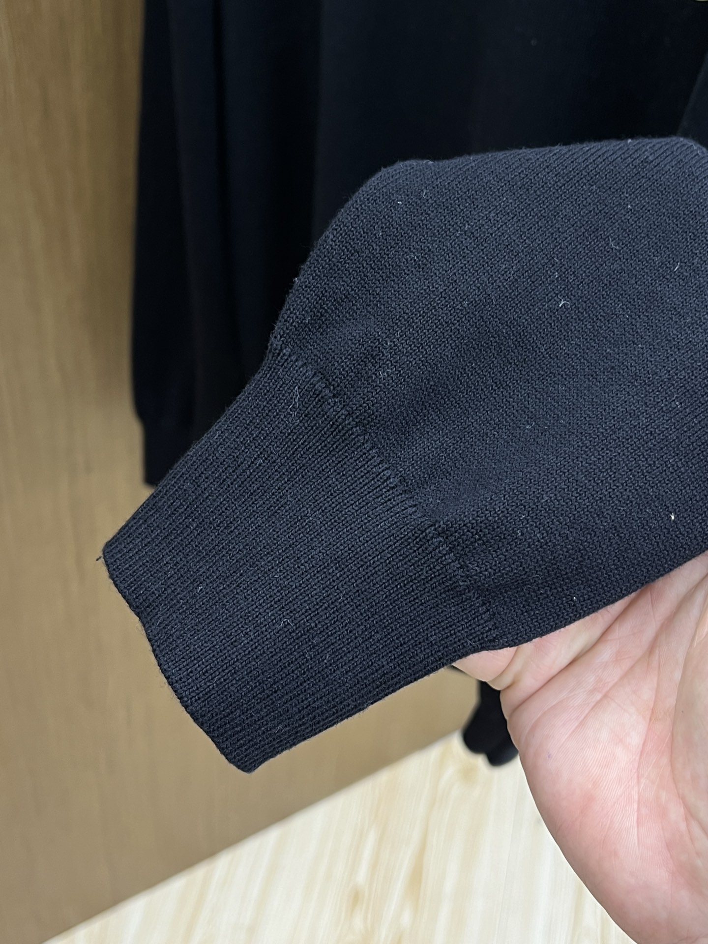 秋冬 Mon 🔥FW独家最新款男士休闲套头针织毛衣～高级定制 都市风十足 经典简约大气圆领打底针织毛衣。