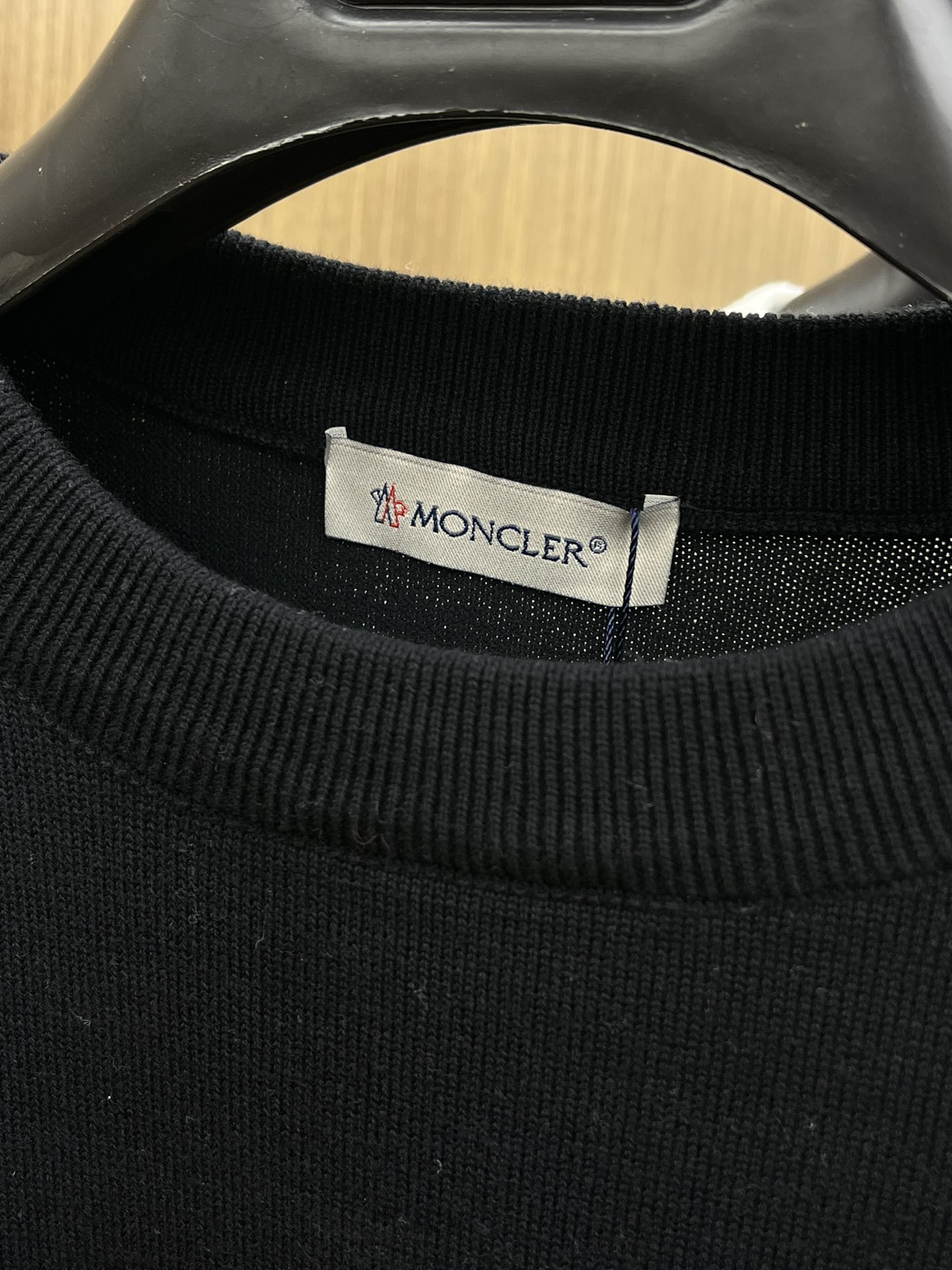 秋冬 Mon 🔥FW独家最新款男士休闲套头针织毛衣～高级定制 都市风十足 经典简约大气圆领打底针织毛衣。