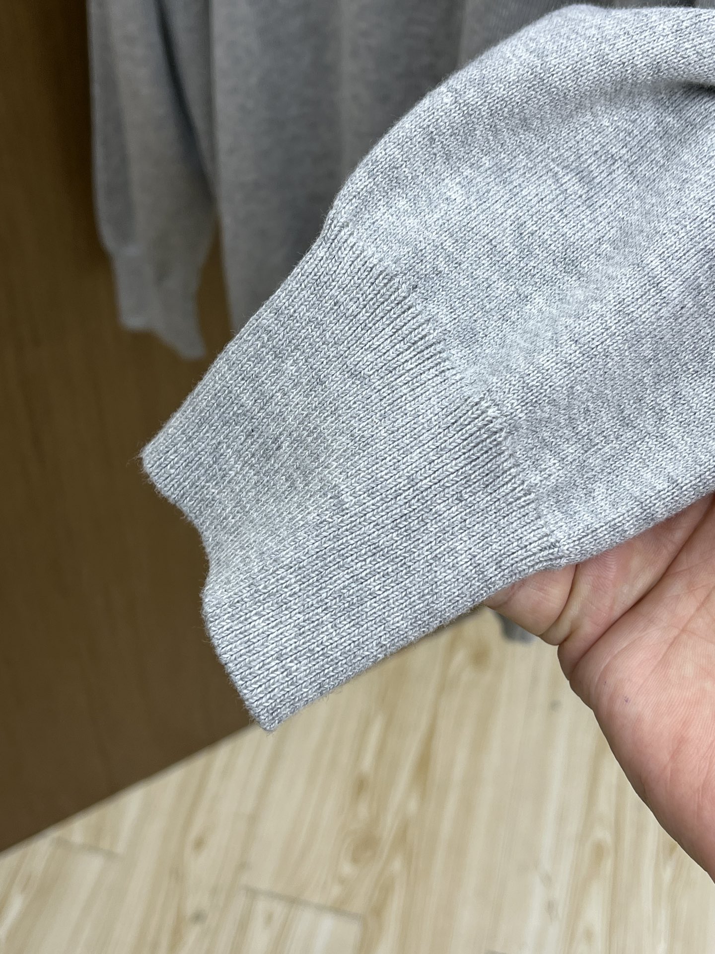 秋冬 Mon 🔥FW独家最新款男士休闲套头针织毛衣～高级定制 都市风十足 经典简约大气圆领打底针织毛衣。